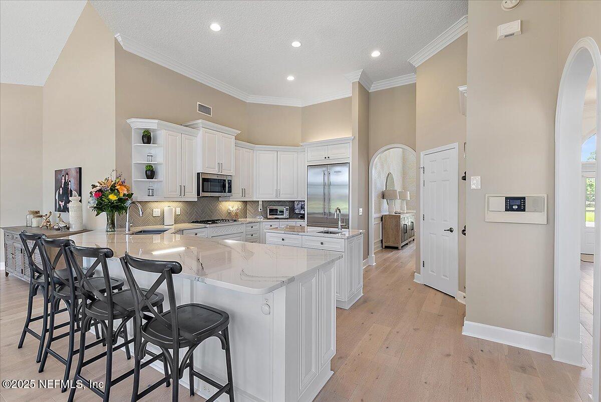 201 ROYAL TERN Road N