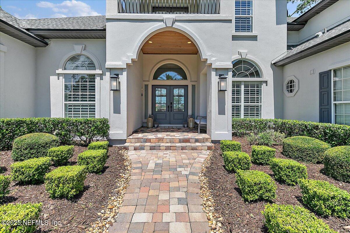 201 ROYAL TERN Road N