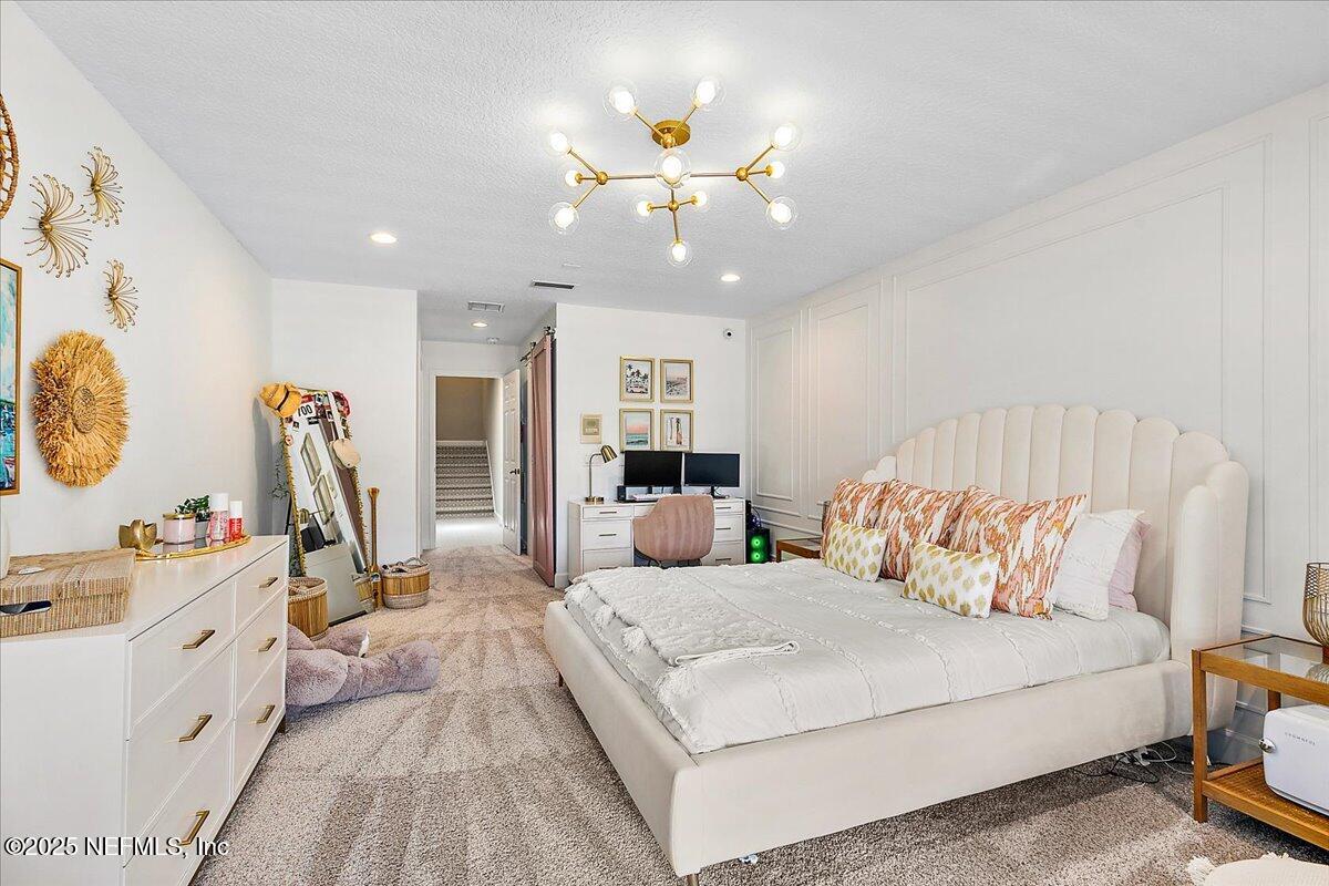 201 ROYAL TERN Road N