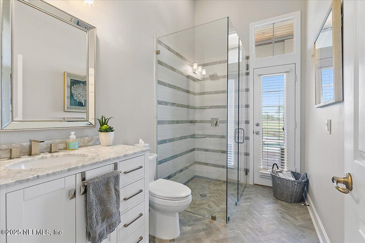 201 ROYAL TERN Road N