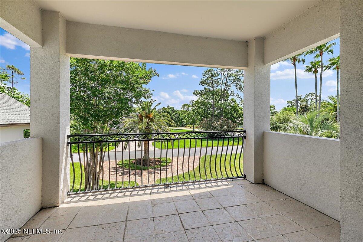 201 ROYAL TERN Road N