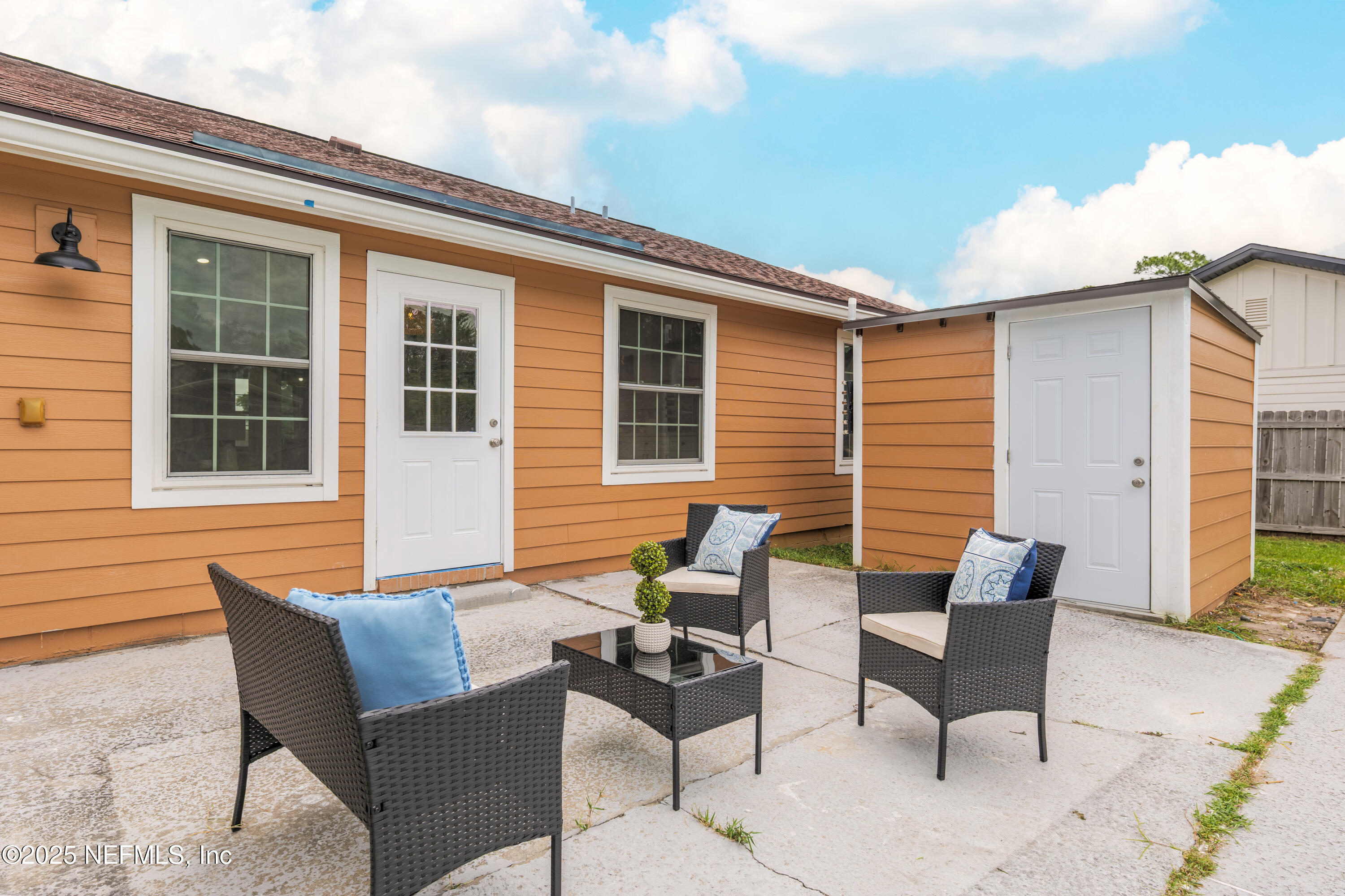 10032 DELANO Drive N