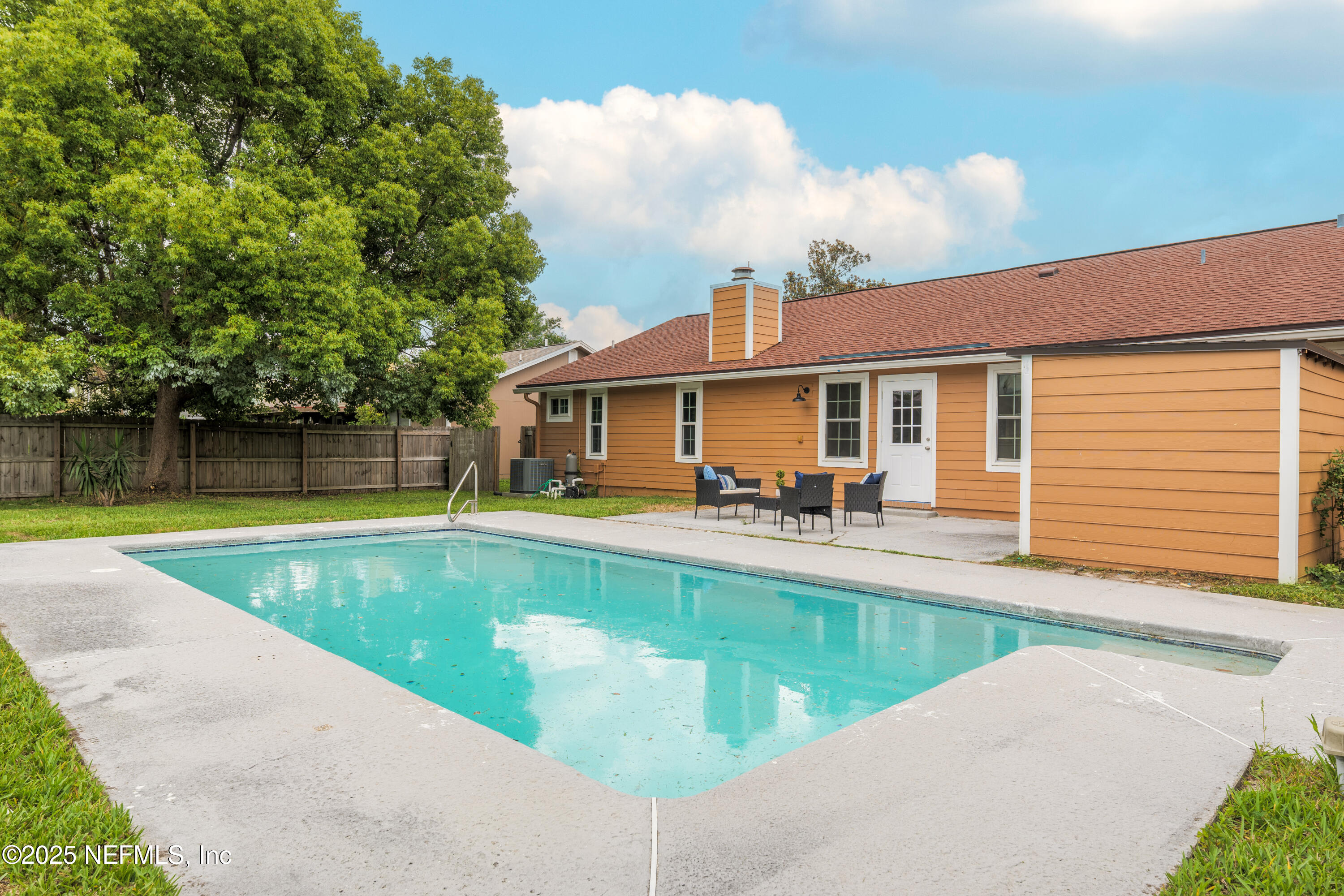 10032 DELANO Drive N