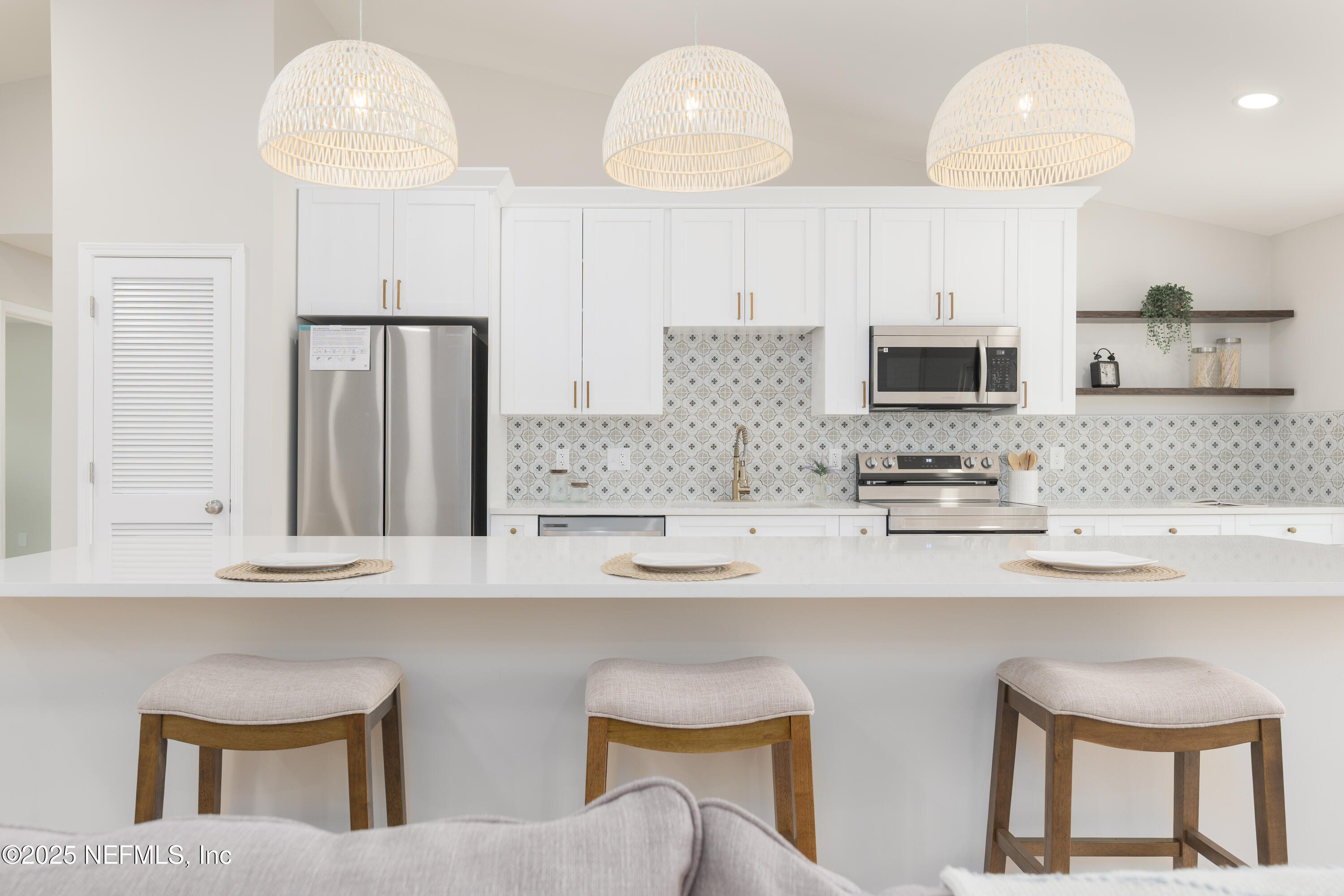 10032 DELANO Drive N