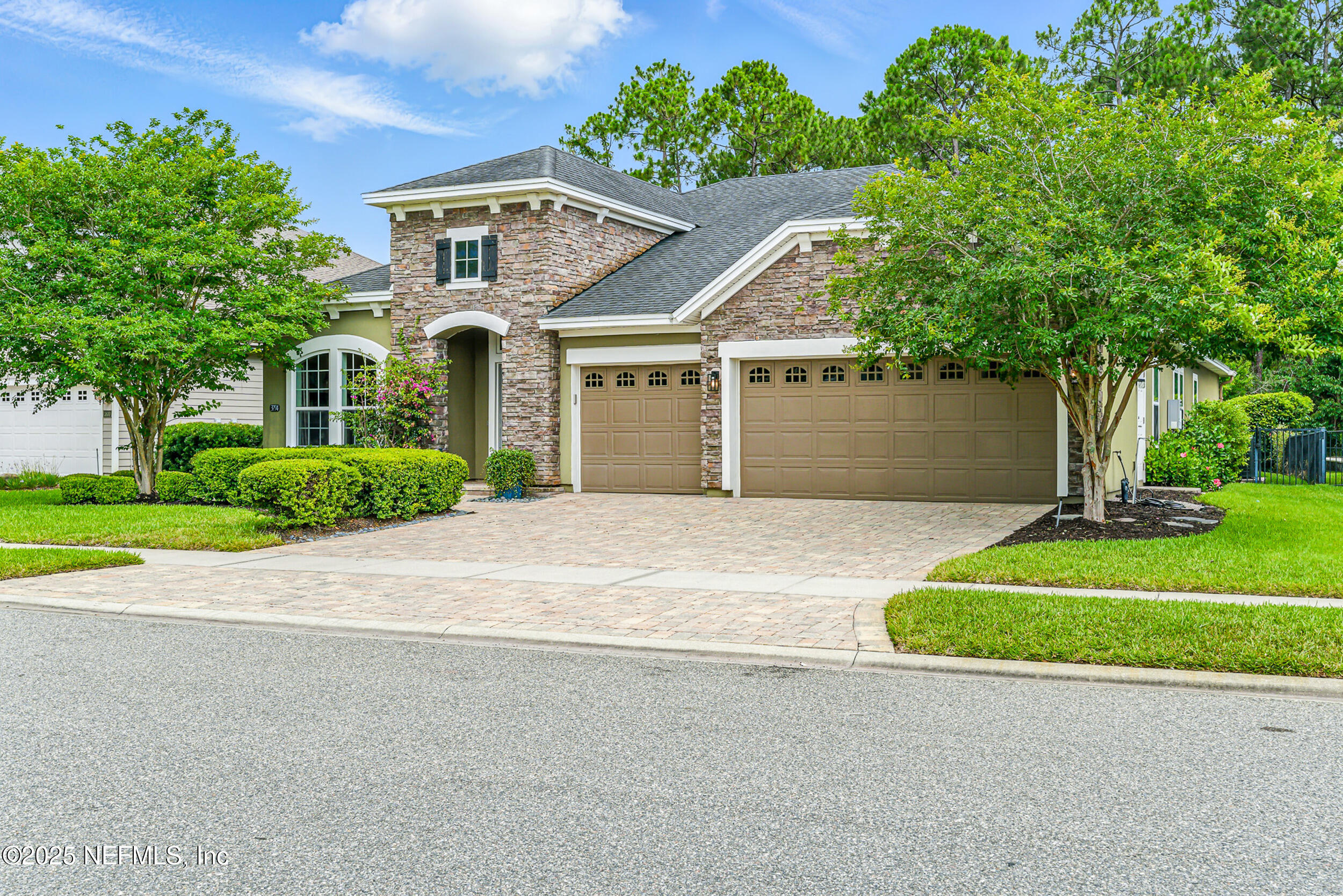 3794 CROSSVIEW Drive