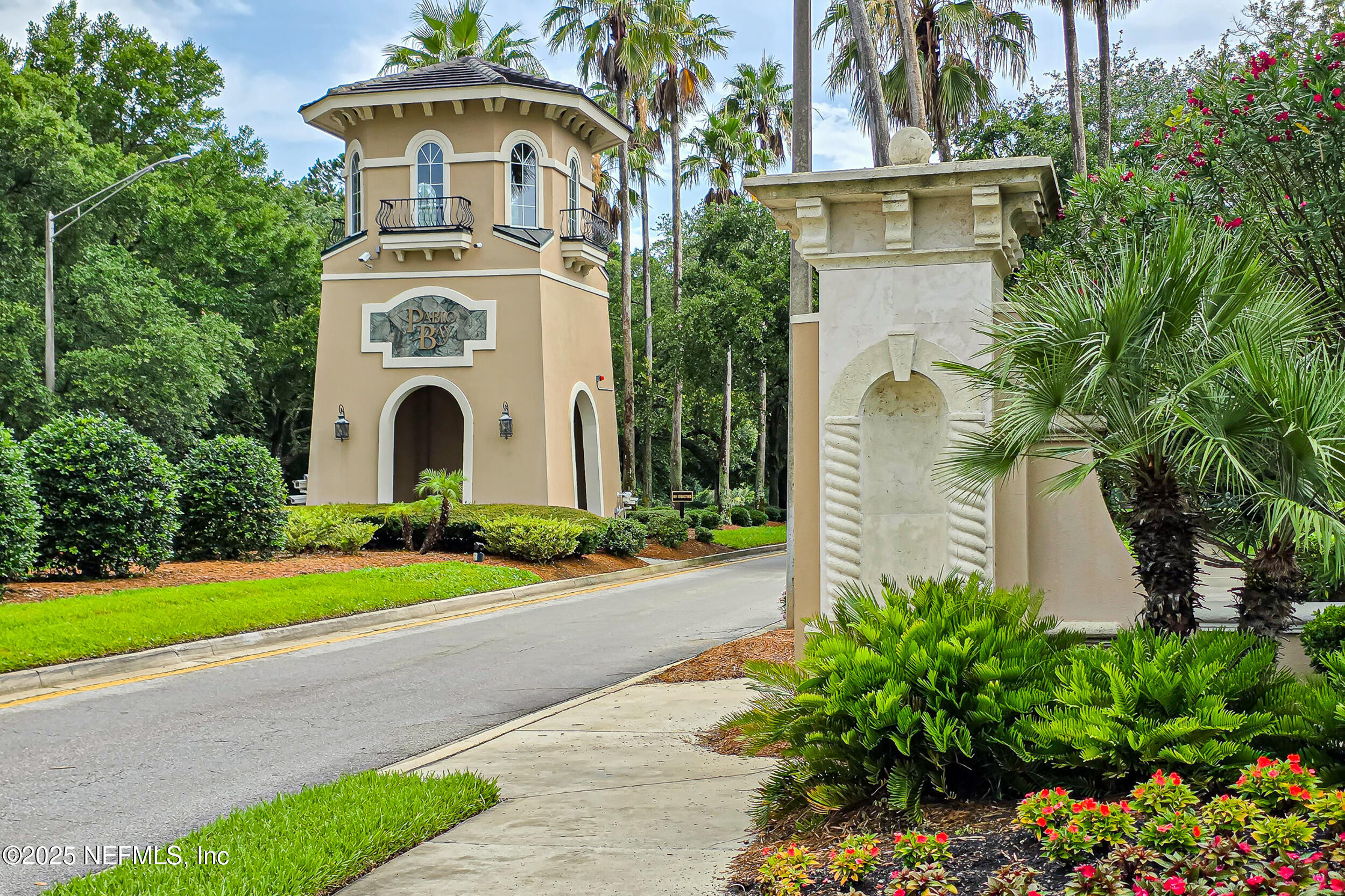 3794 CROSSVIEW Drive