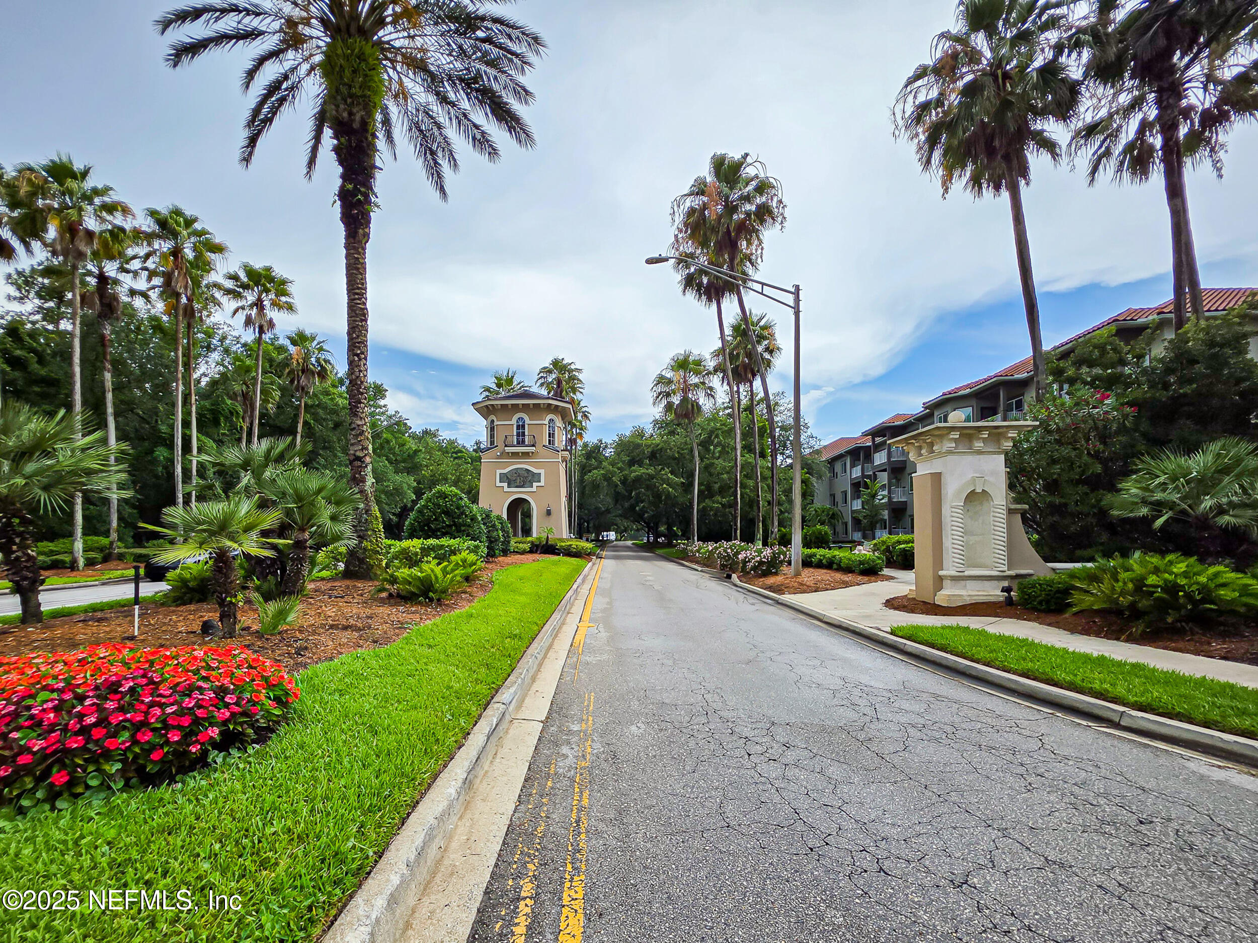 3794 CROSSVIEW Drive