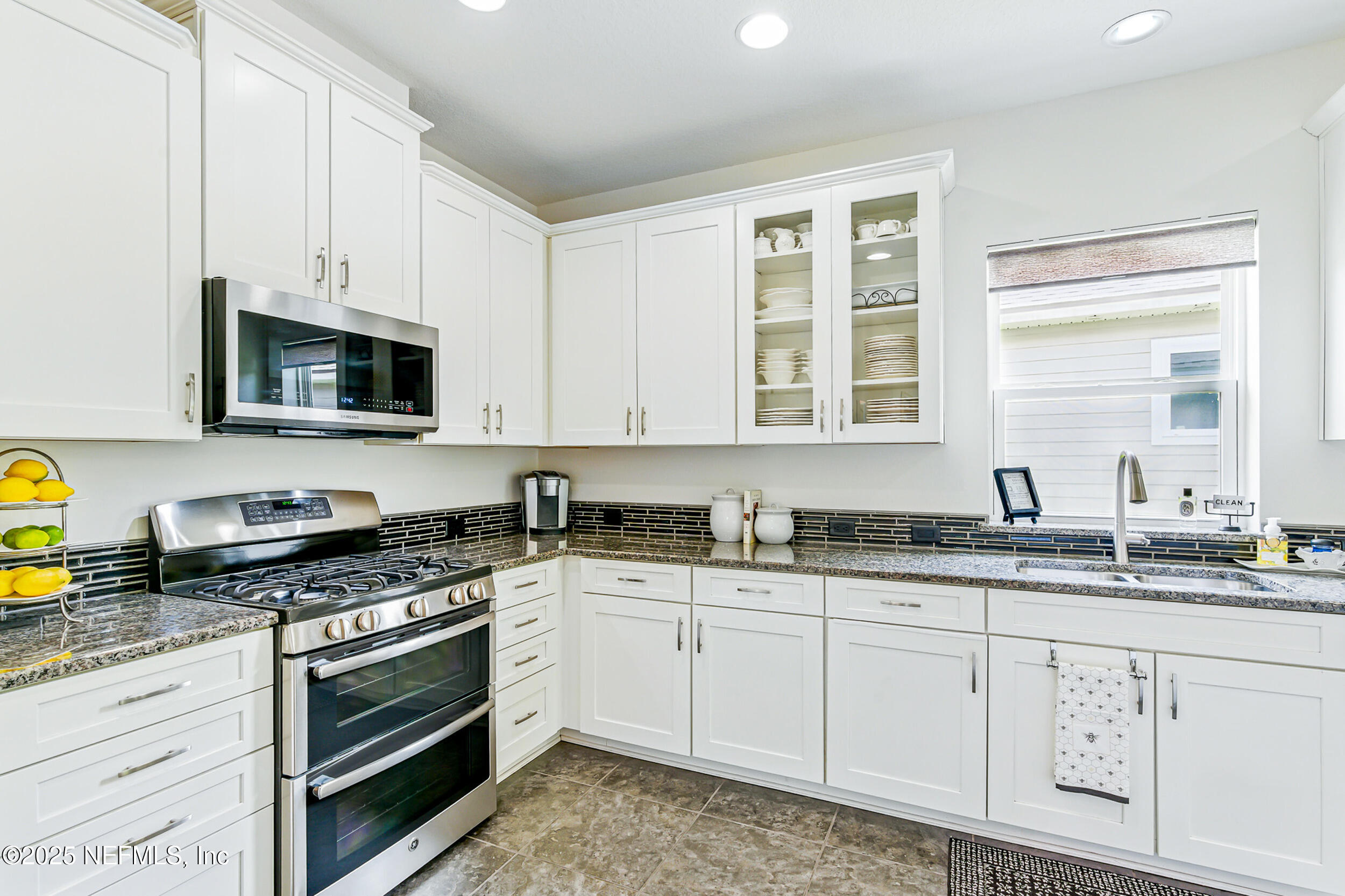 3794 CROSSVIEW Drive