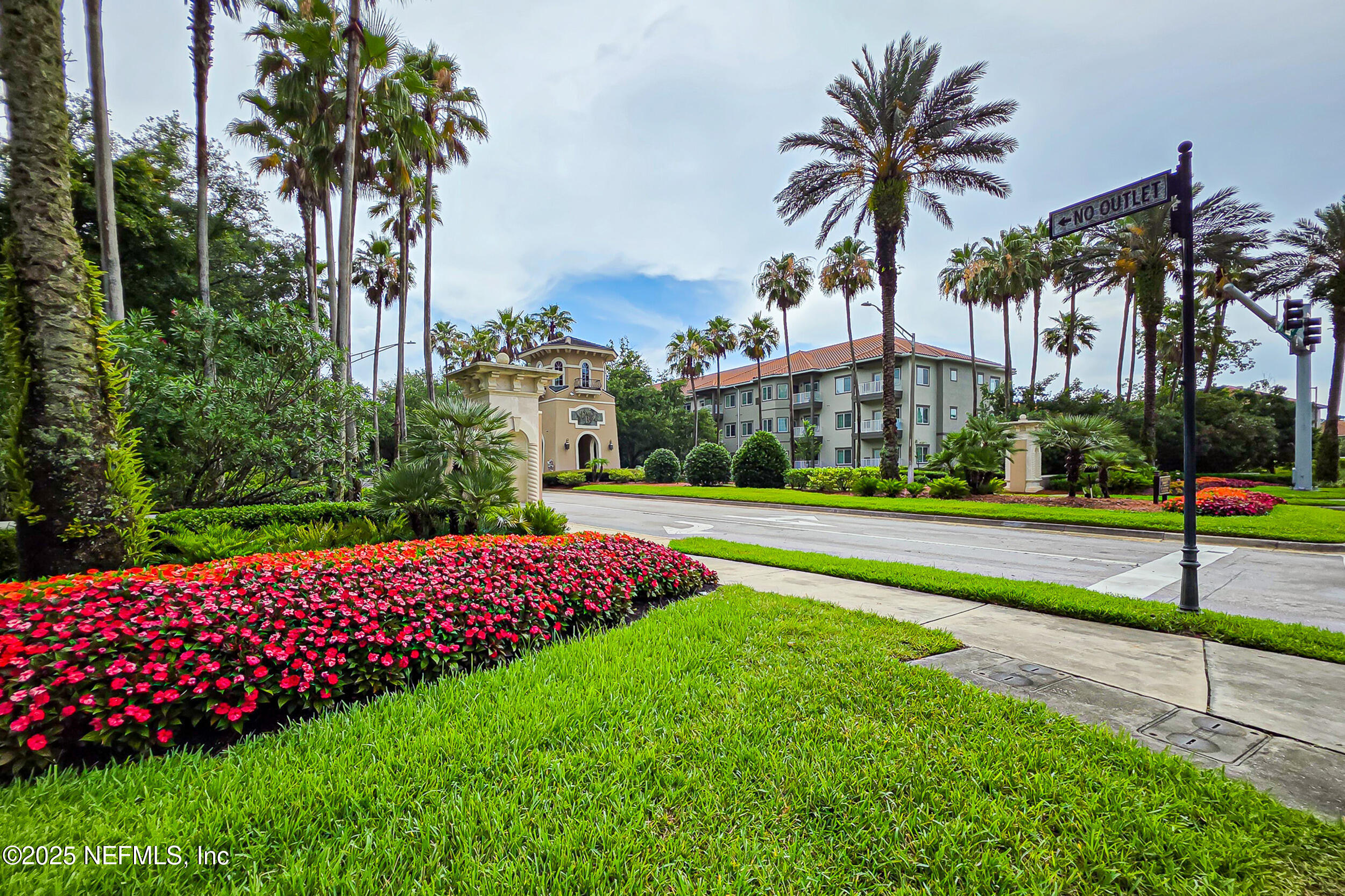 3794 CROSSVIEW Drive