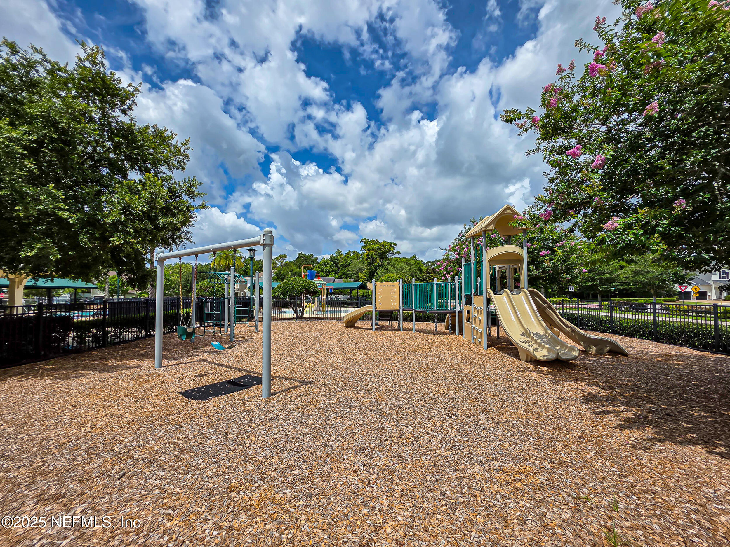 3794 CROSSVIEW Drive