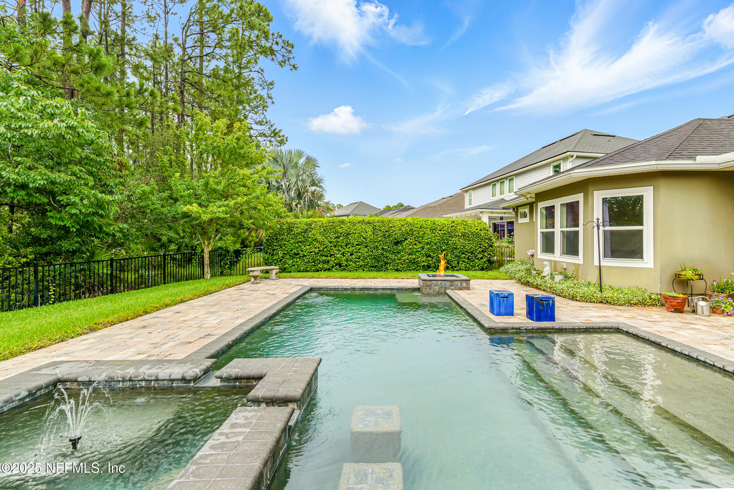 3794 CROSSVIEW Drive