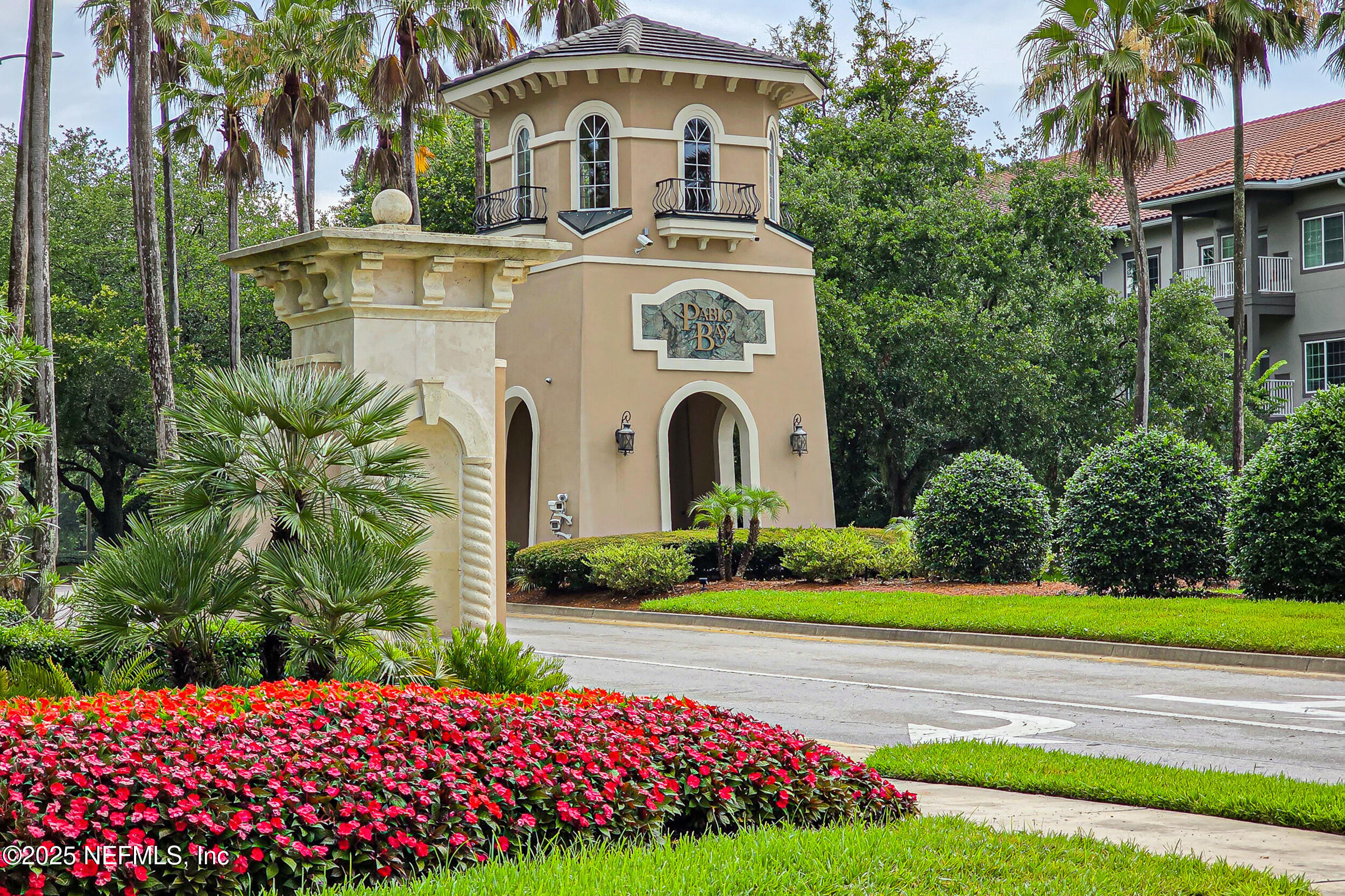 3794 CROSSVIEW Drive