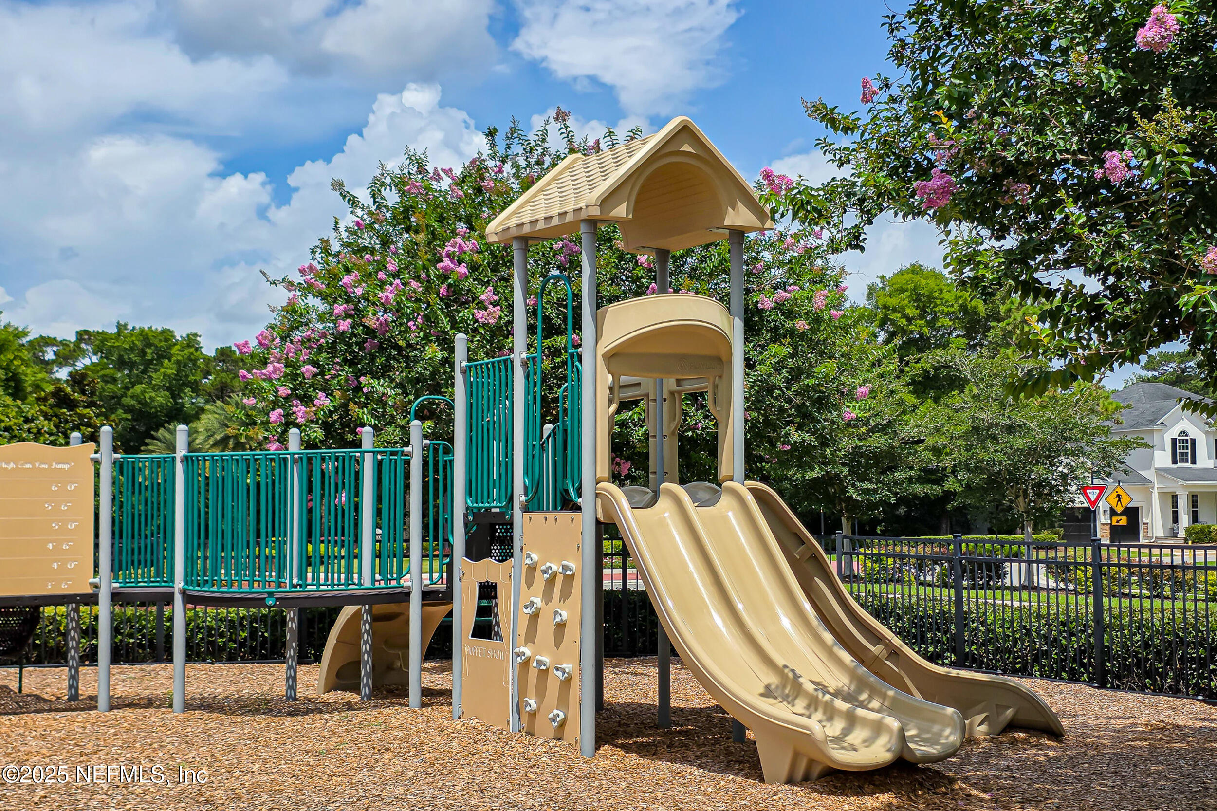 3794 CROSSVIEW Drive