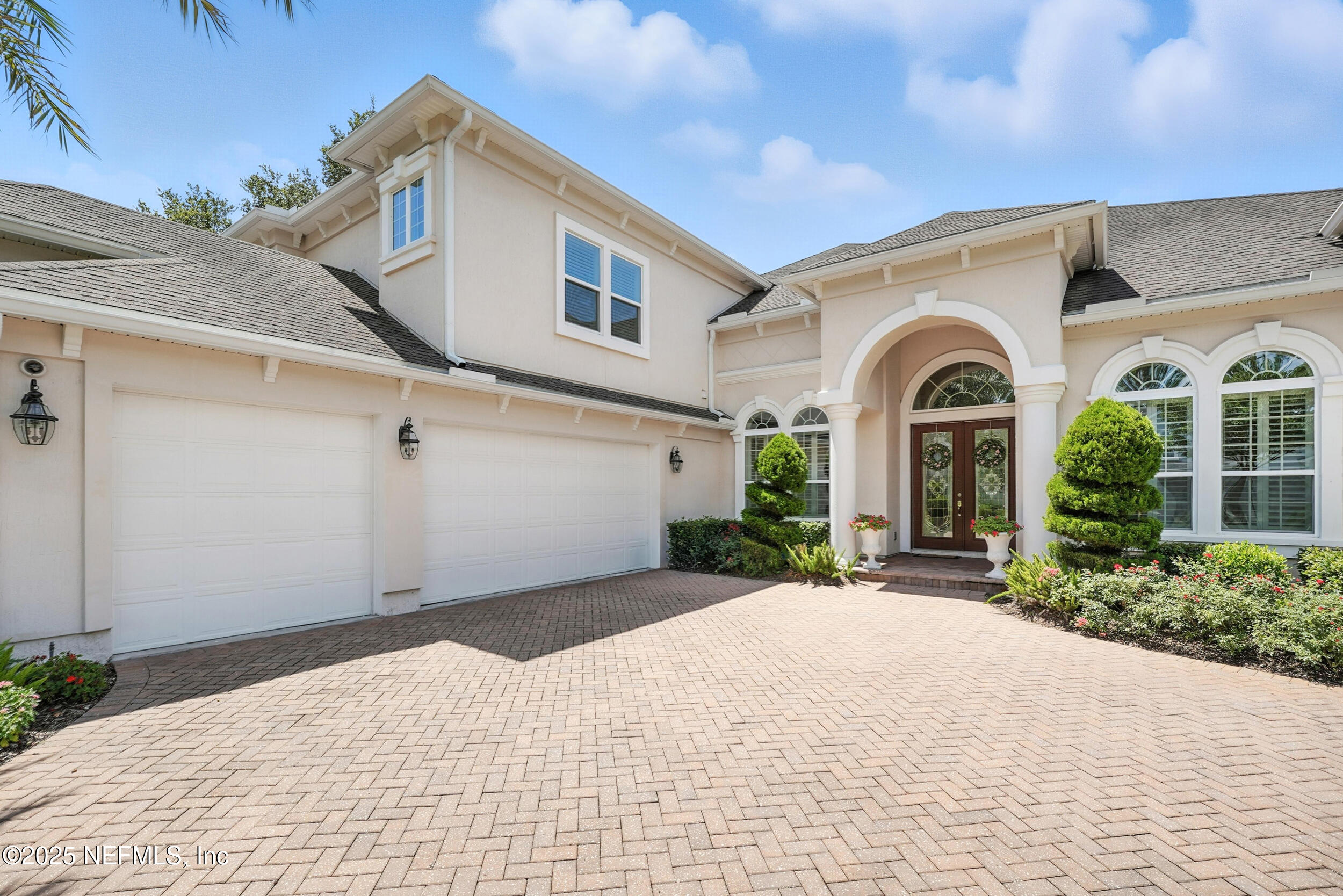 743 E DORCHESTER Drive, St. Johns