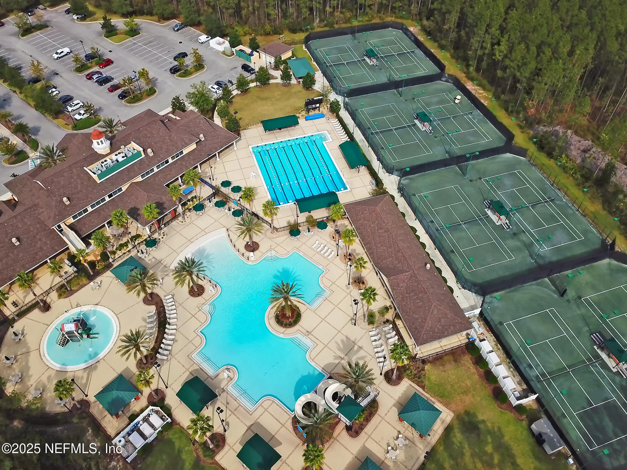 743 E DORCHESTER Drive, St. Johns
