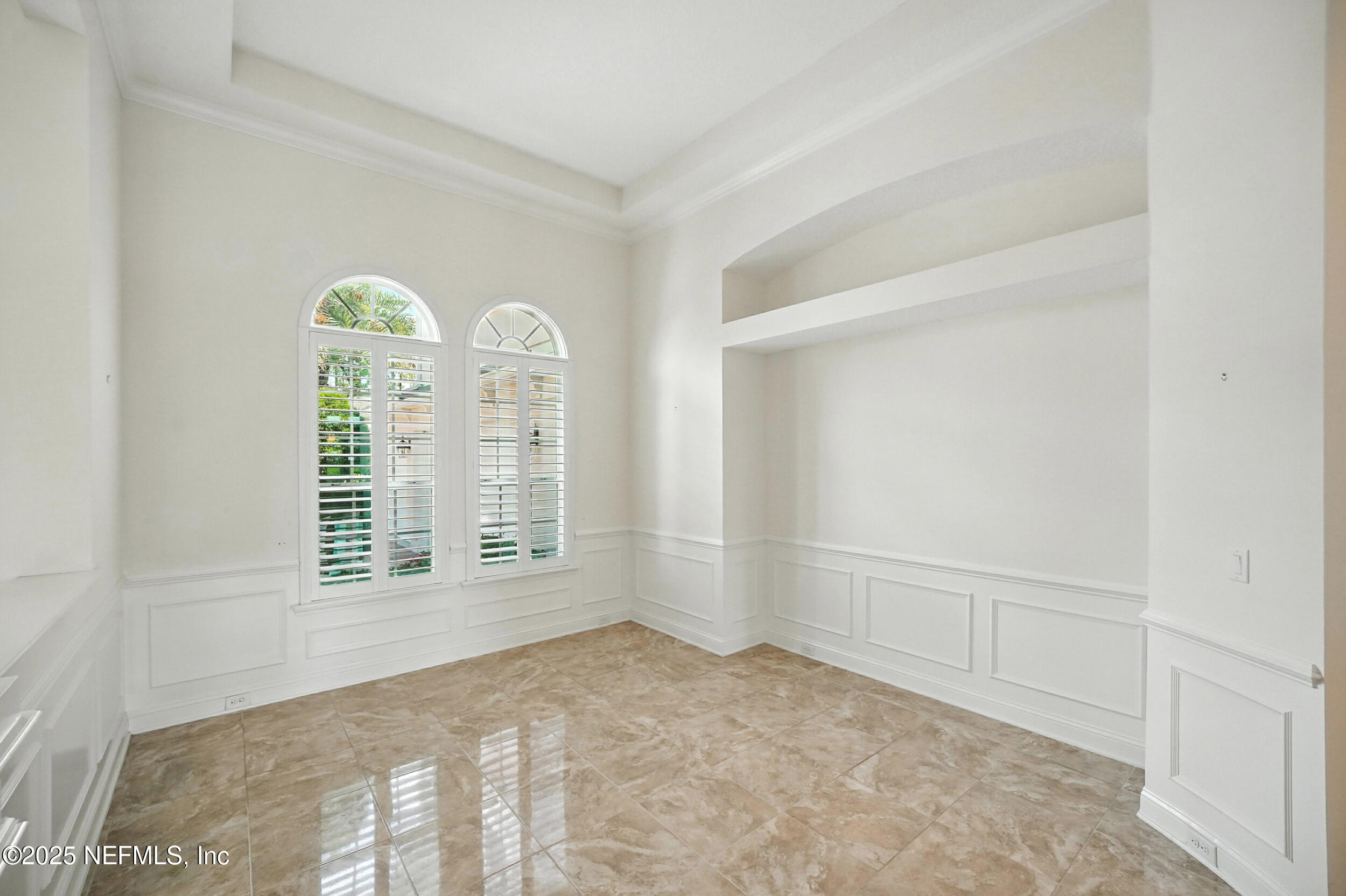 743 E DORCHESTER Drive, St. Johns