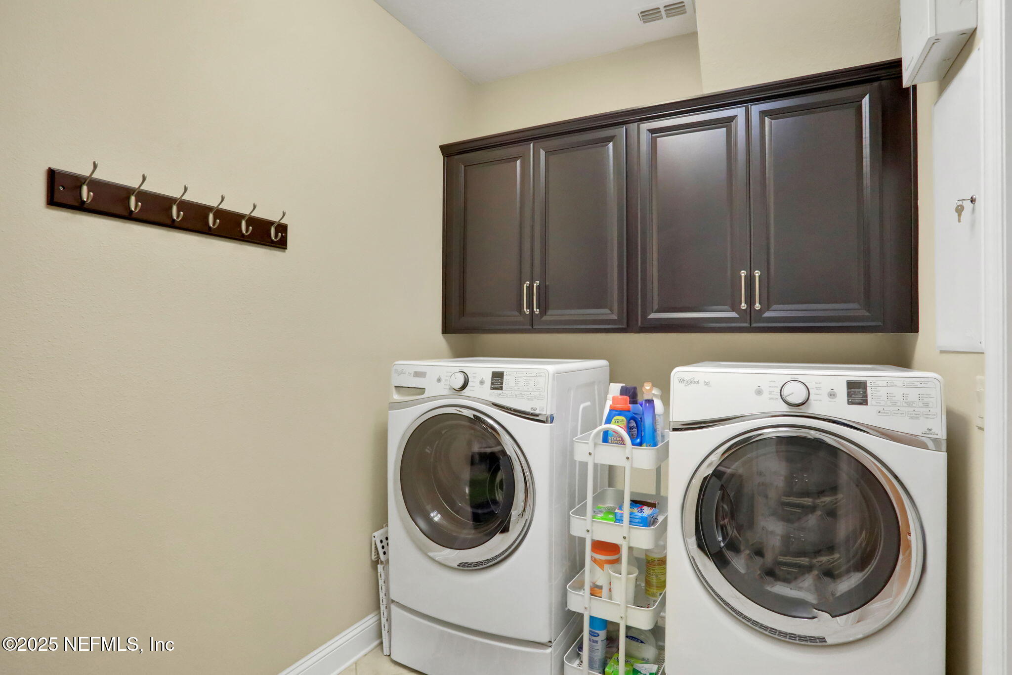 831 ASPEN LEAF Drive