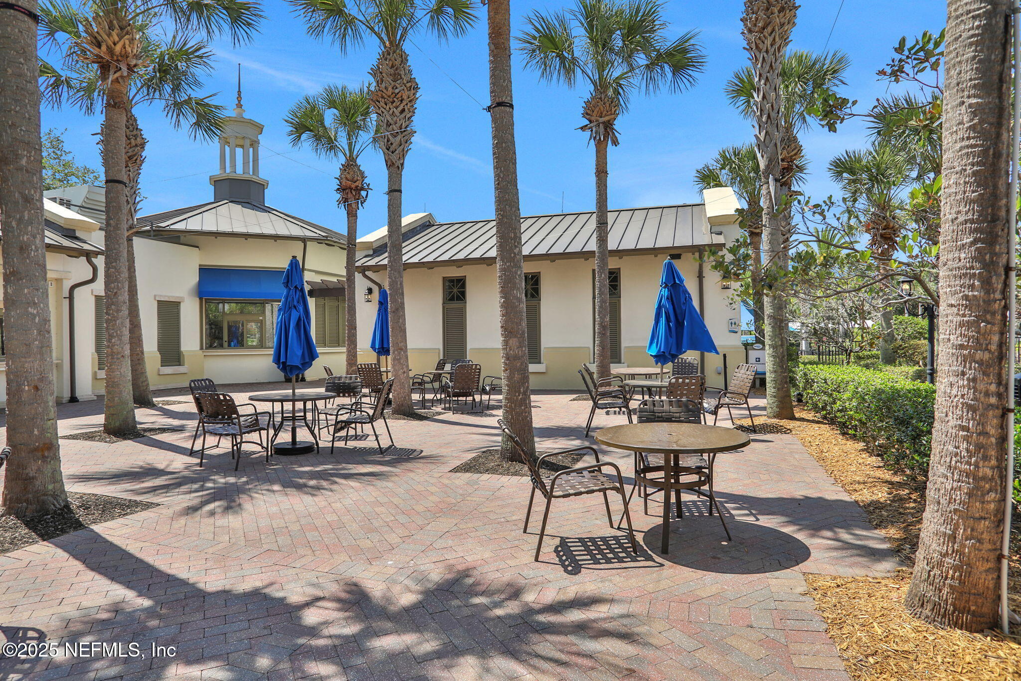 831 ASPEN LEAF Drive