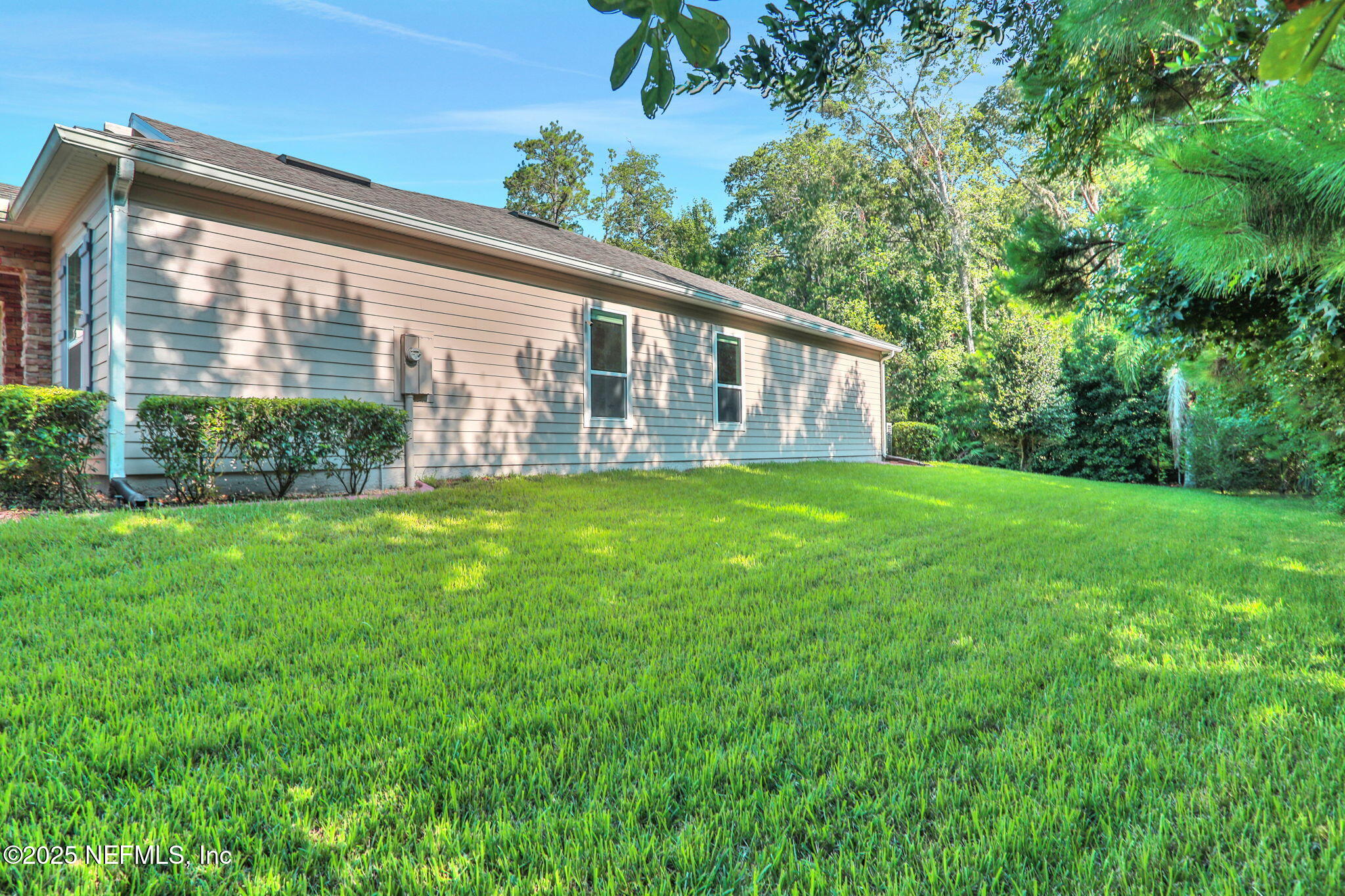 831 ASPEN LEAF Drive