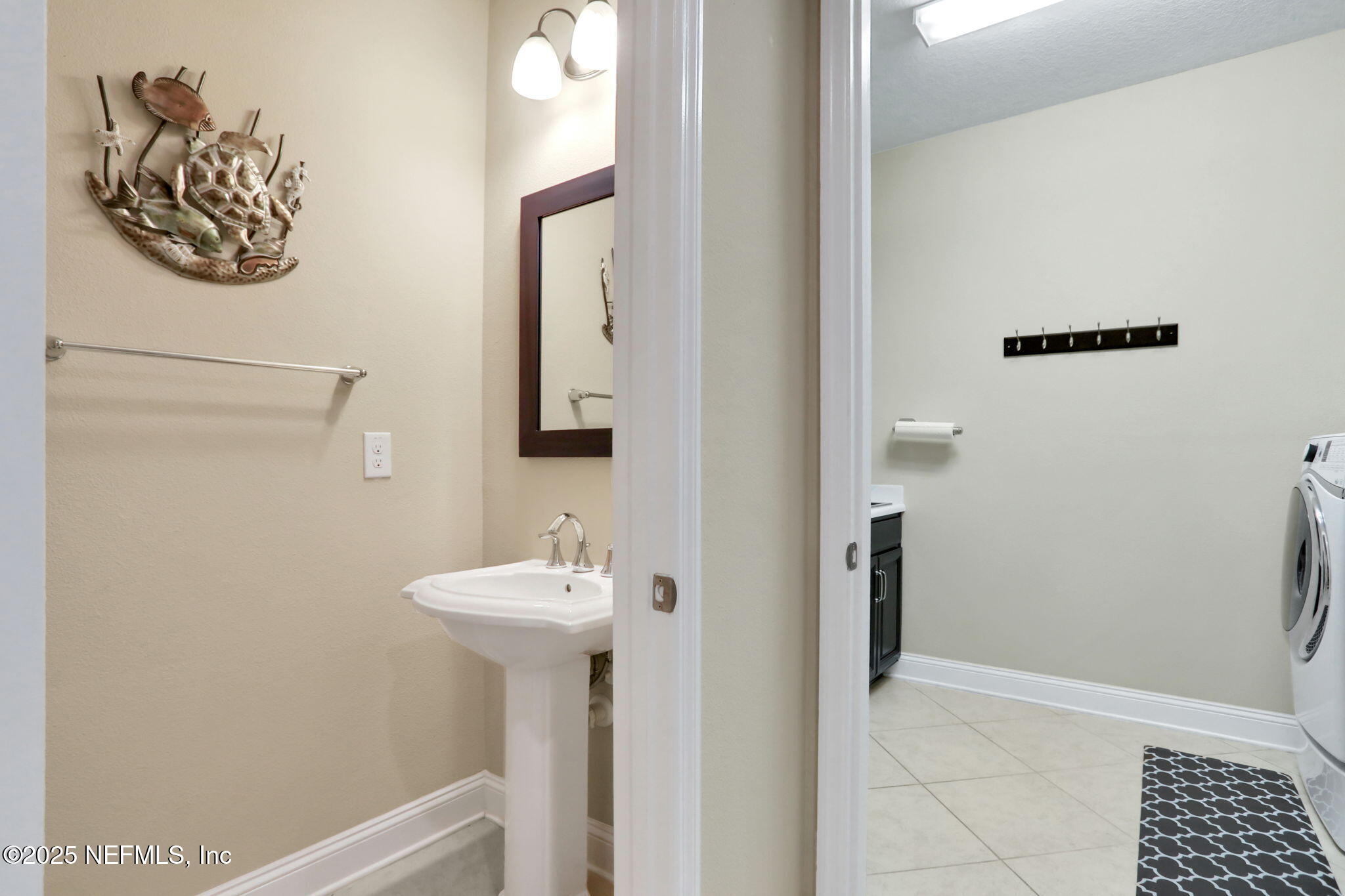 831 ASPEN LEAF Drive