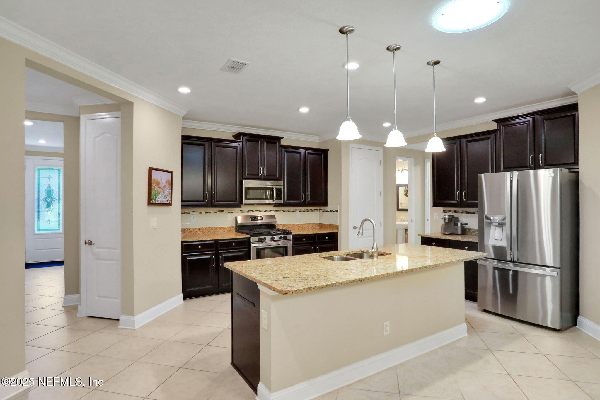 831 ASPEN LEAF Drive