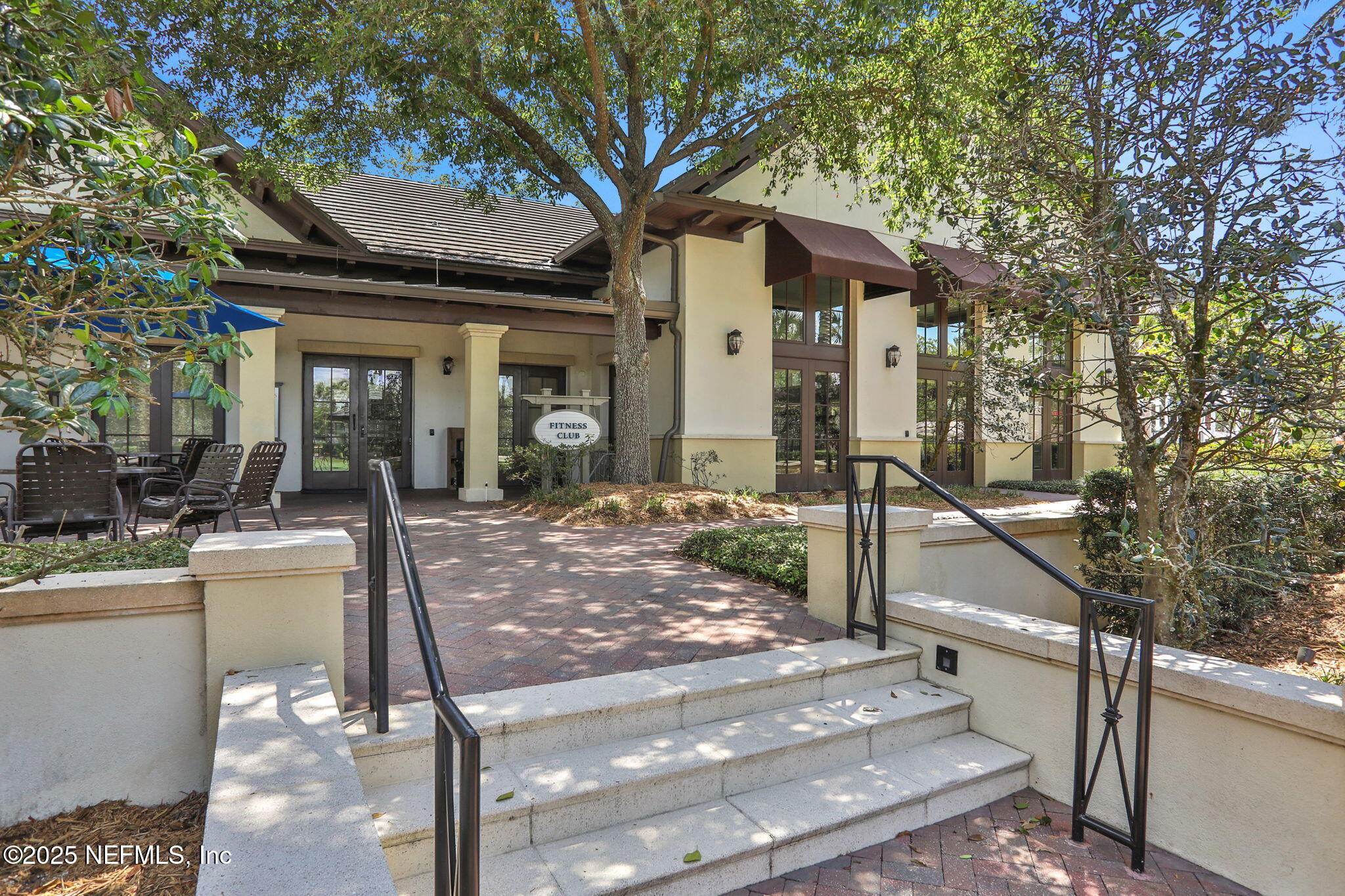 831 ASPEN LEAF Drive