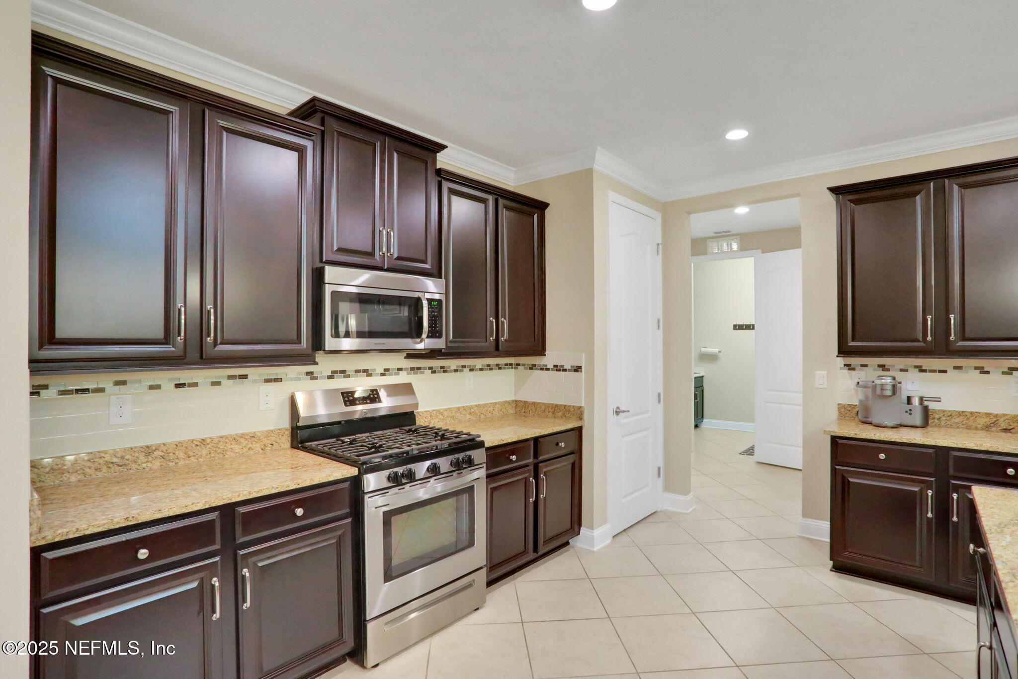 831 ASPEN LEAF Drive