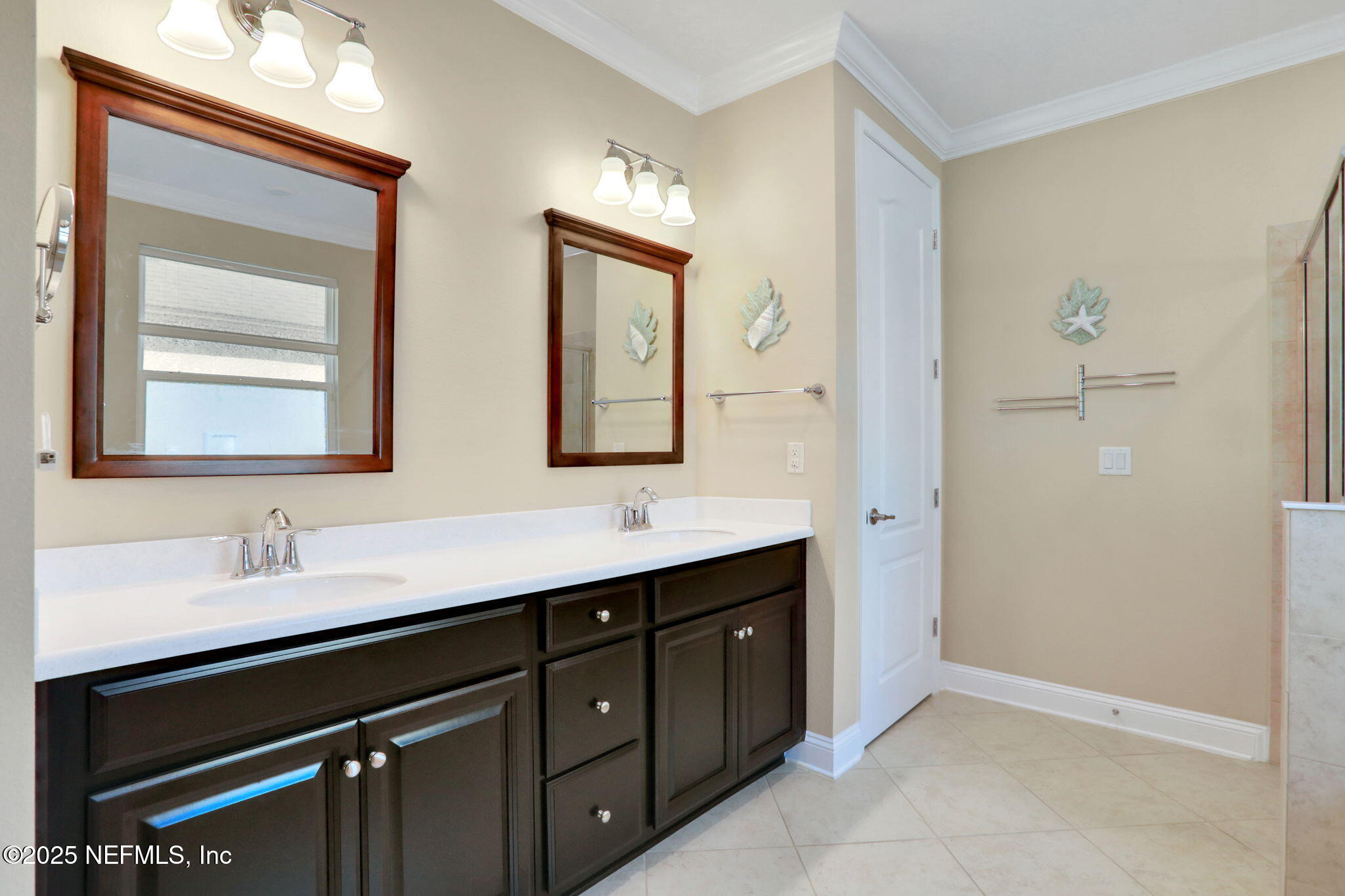 831 ASPEN LEAF Drive