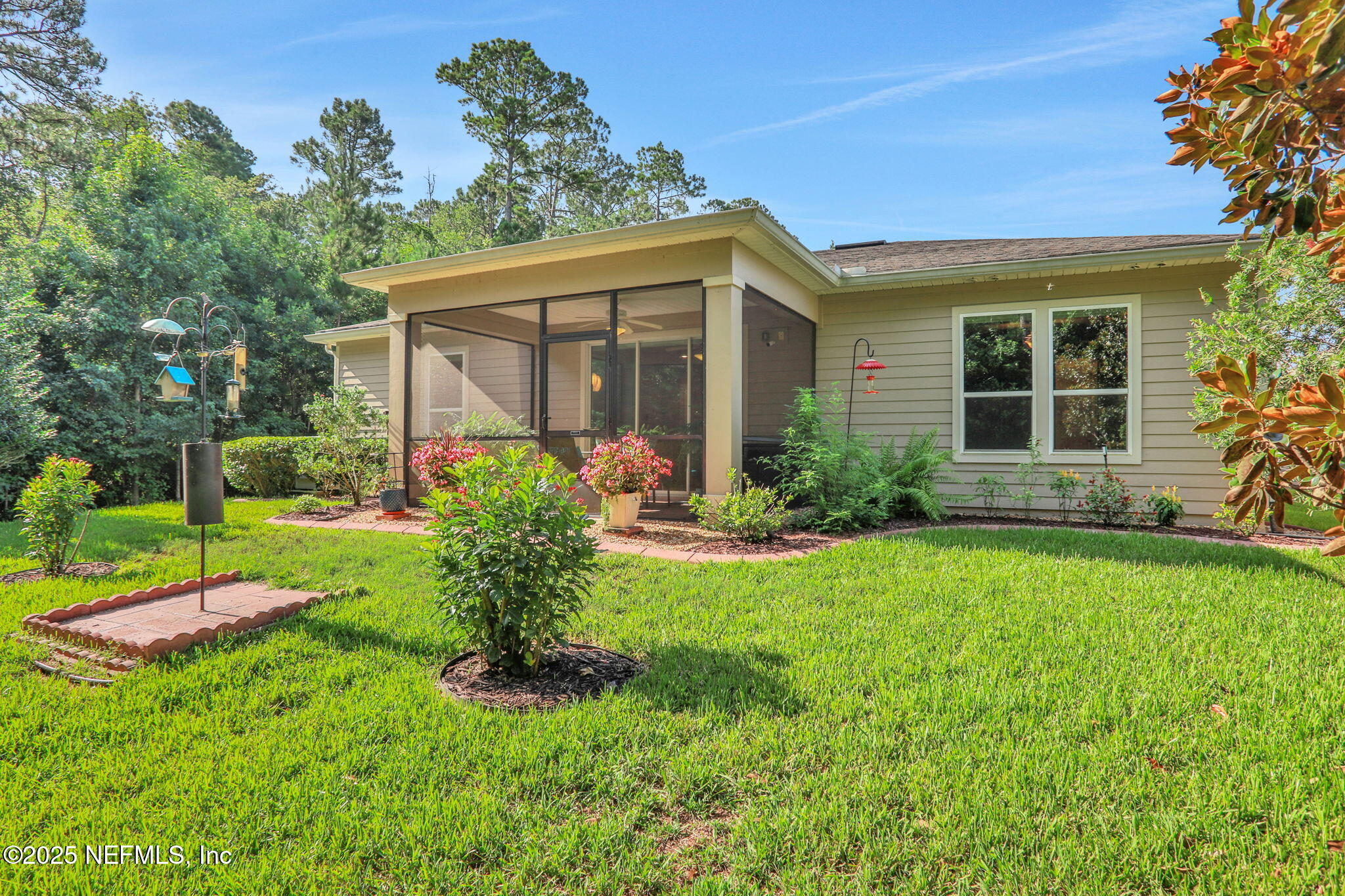 831 ASPEN LEAF Drive