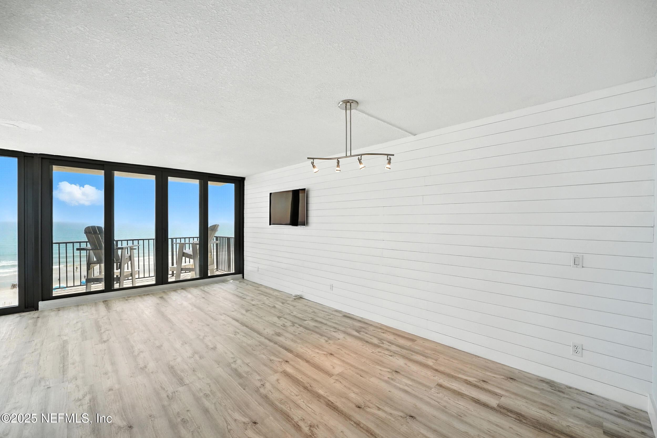 601 S 1ST Street, 6H