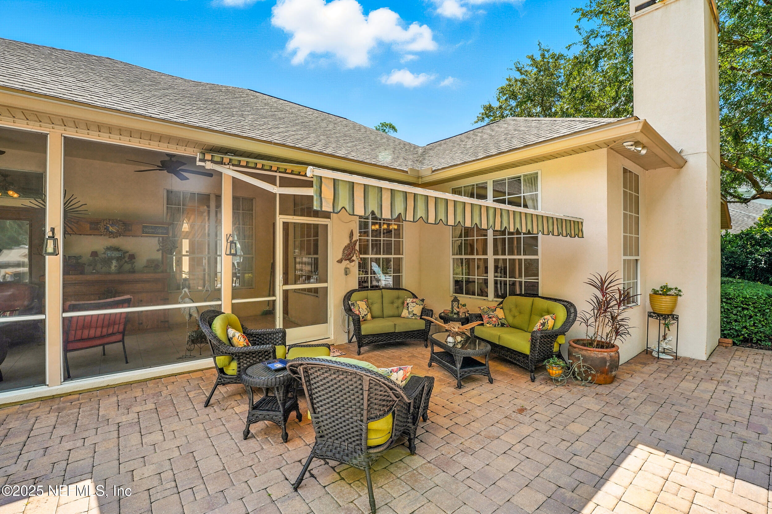 104 TWIN CEDAR Court