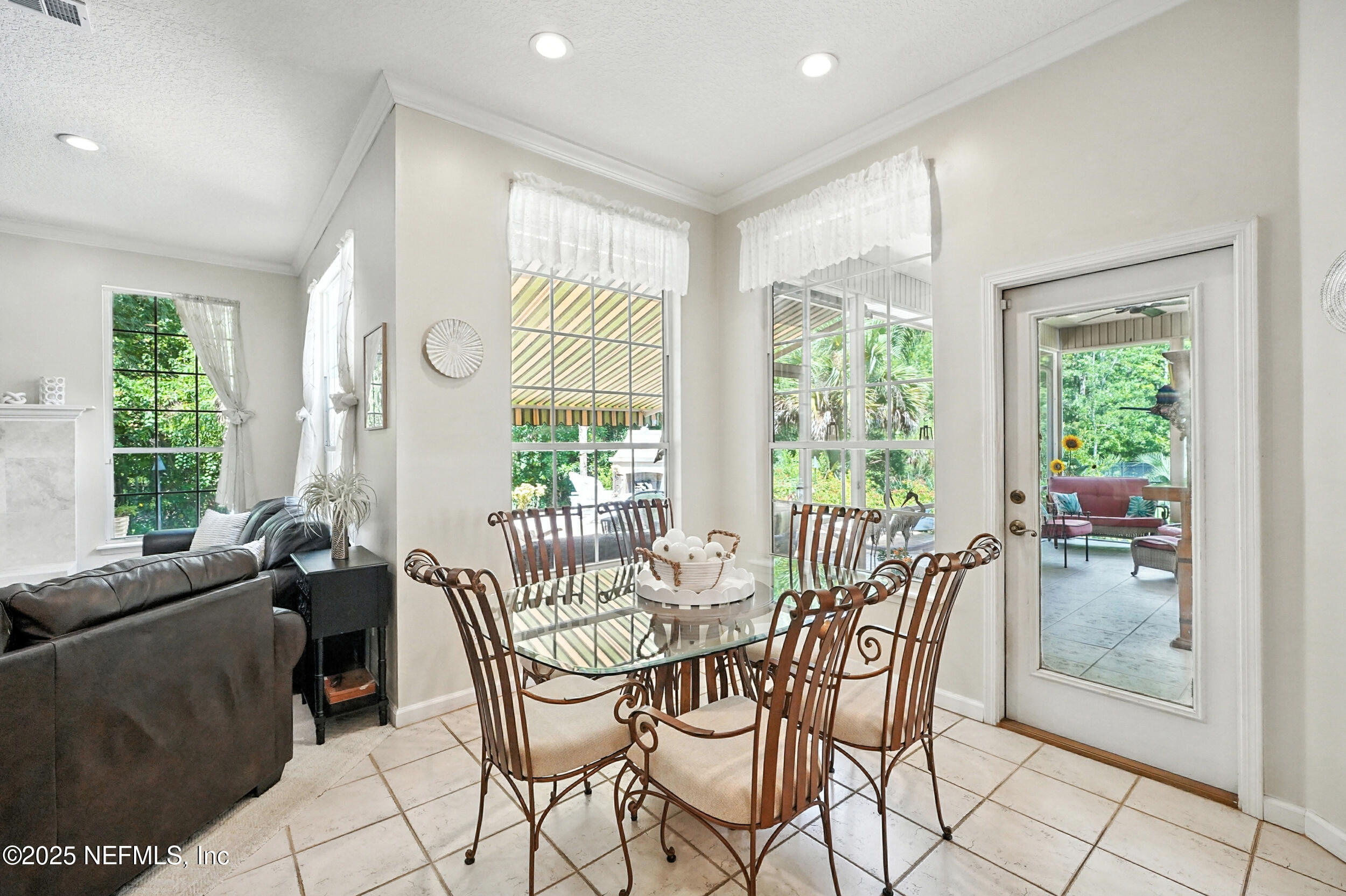 104 TWIN CEDAR Court