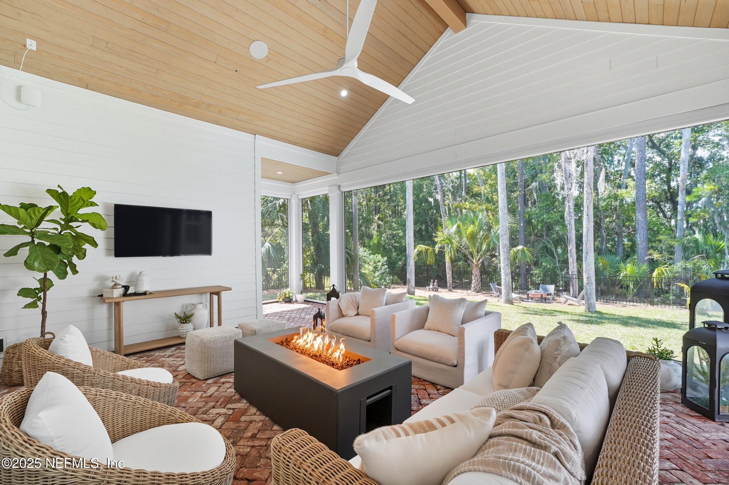 110 S WILDERNESS Trail