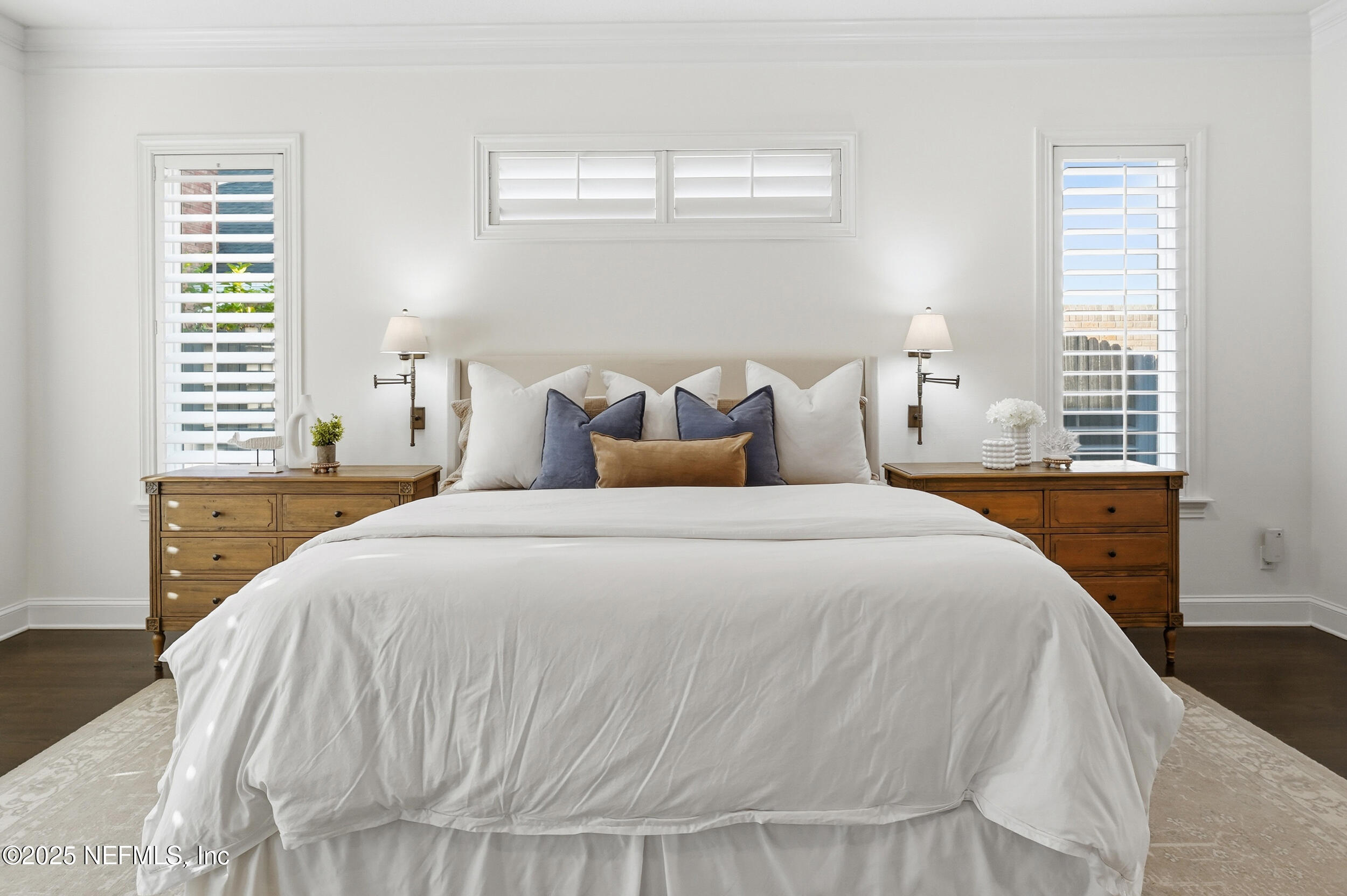 185 N ROSCOE Boulevard