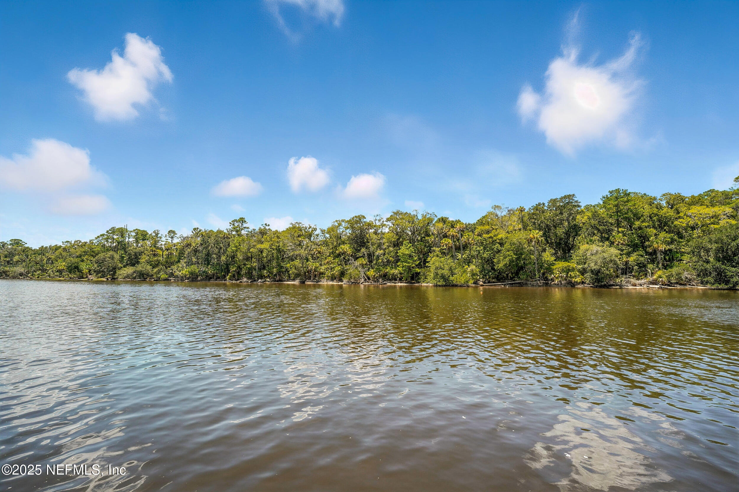 185 N ROSCOE Boulevard