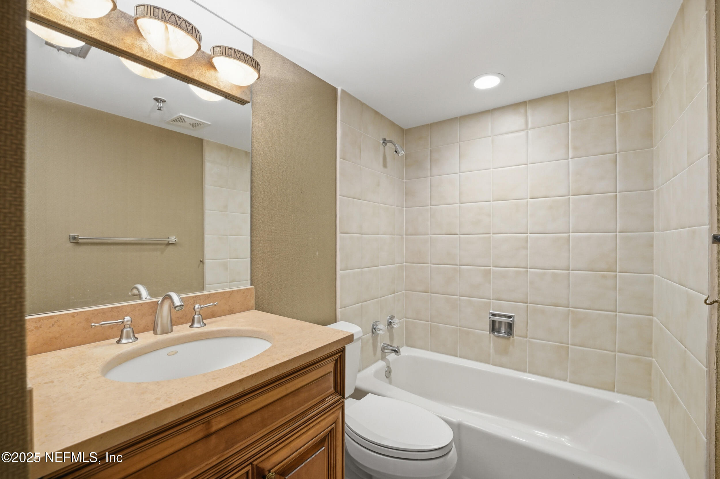 1221 S 1ST Street 10B