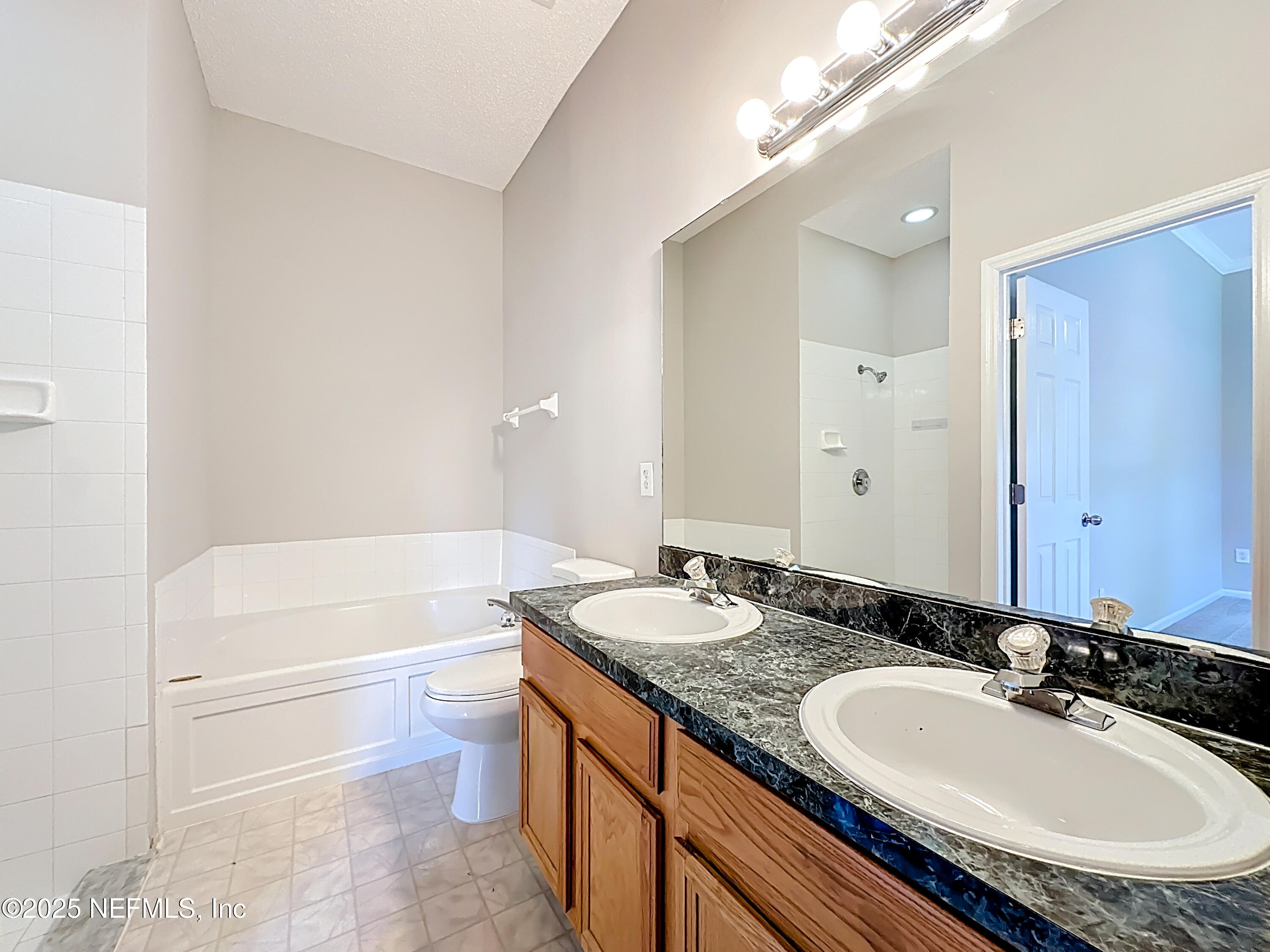 1727 E HAWKINS COVE Drive