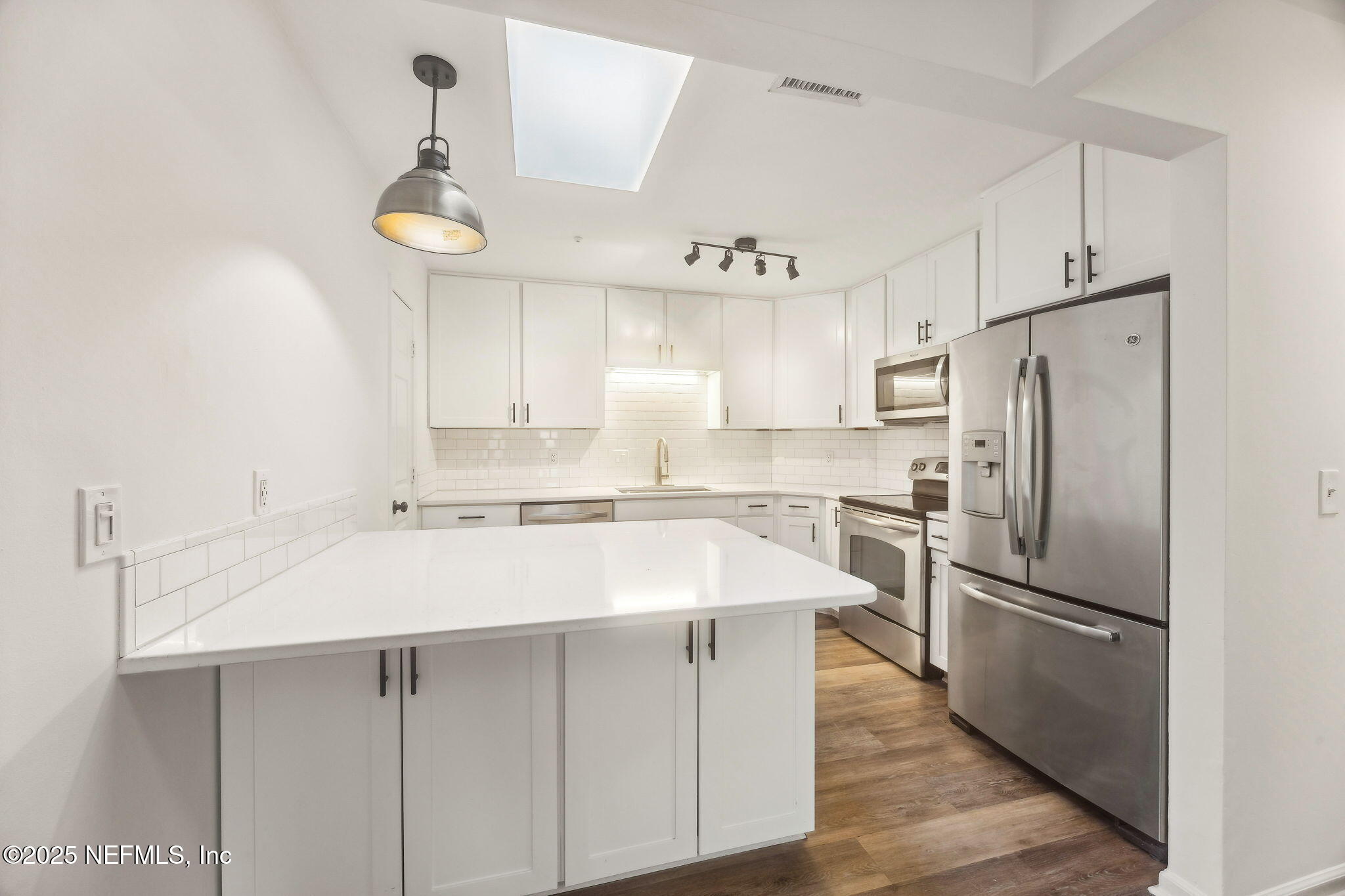 103 SOLANO CAY Circle