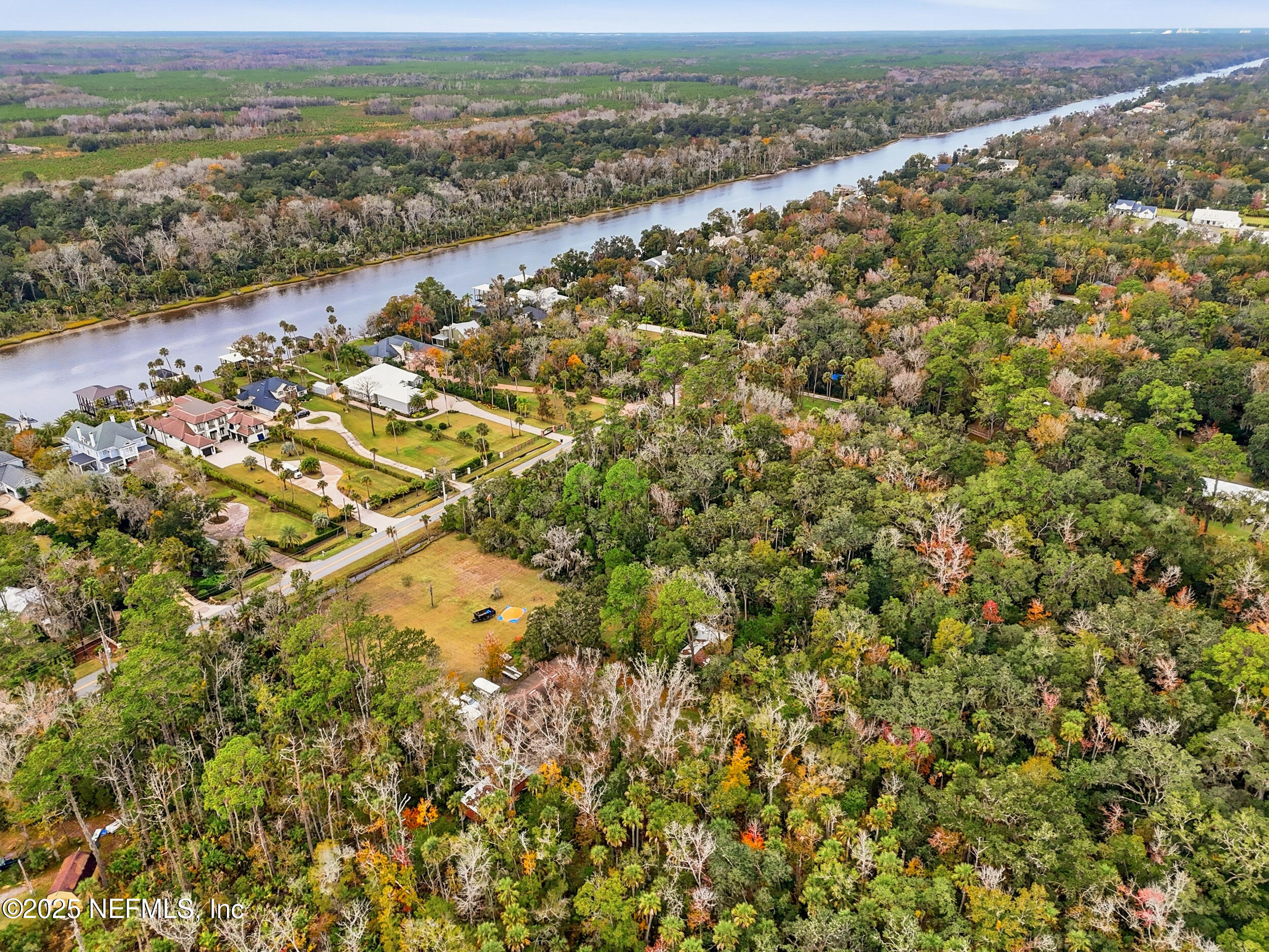 140 S ROSCOE Boulevard