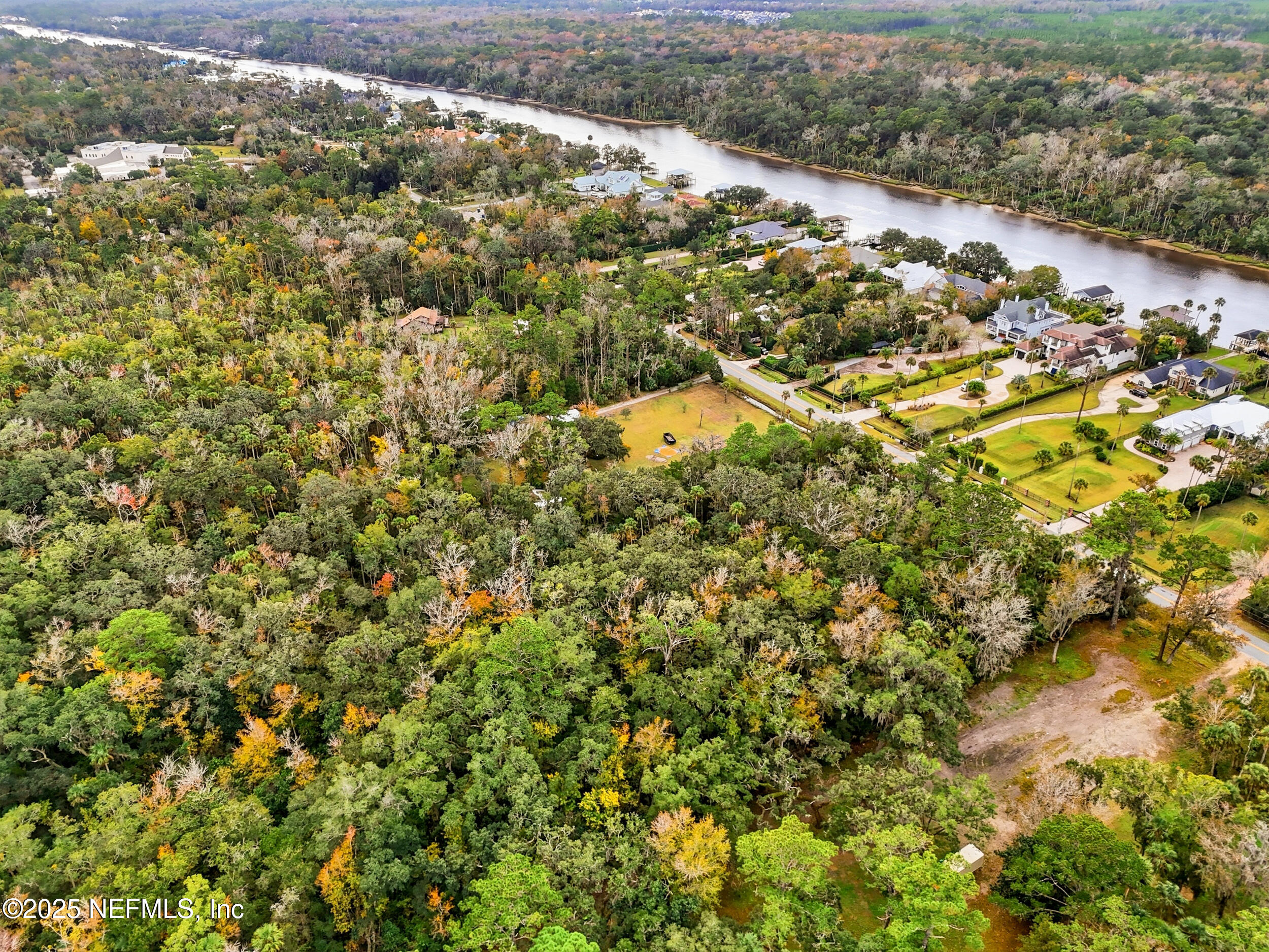 140 S ROSCOE Boulevard