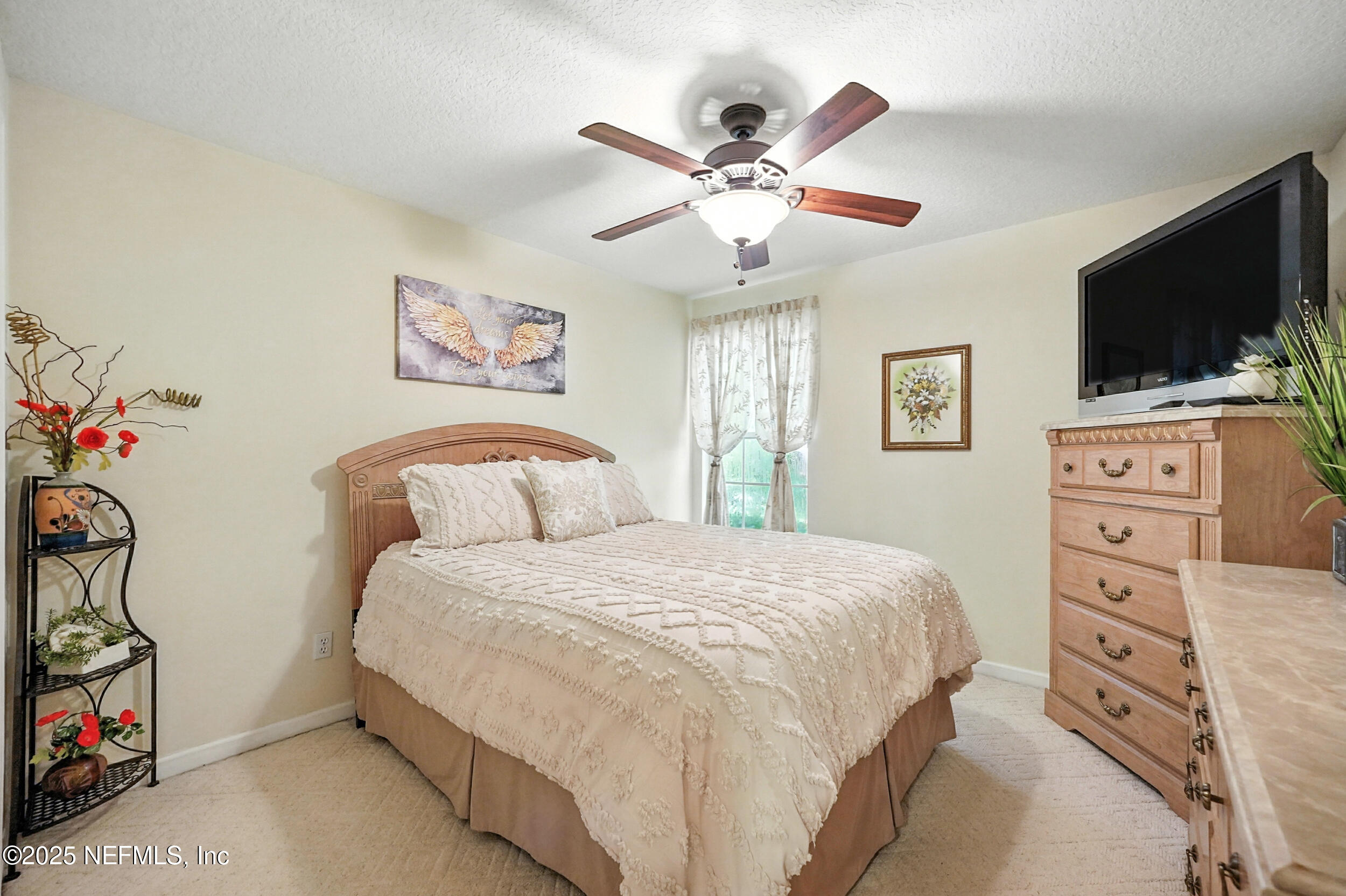 104 TWIN CEDAR Court