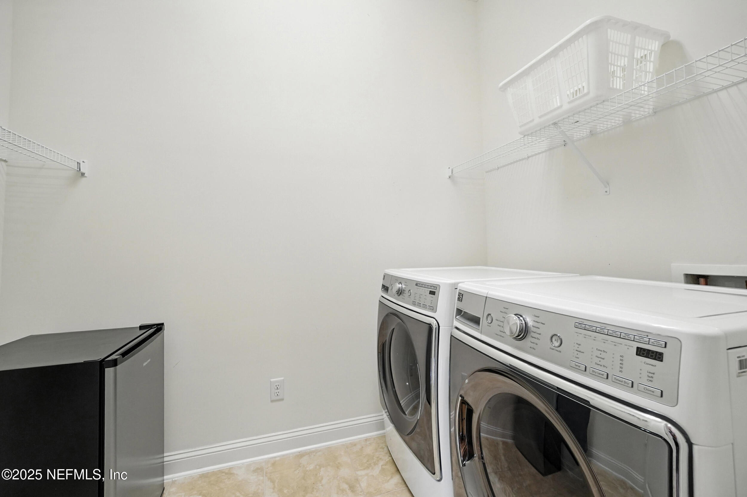 743 E DORCHESTER Drive, St. Johns