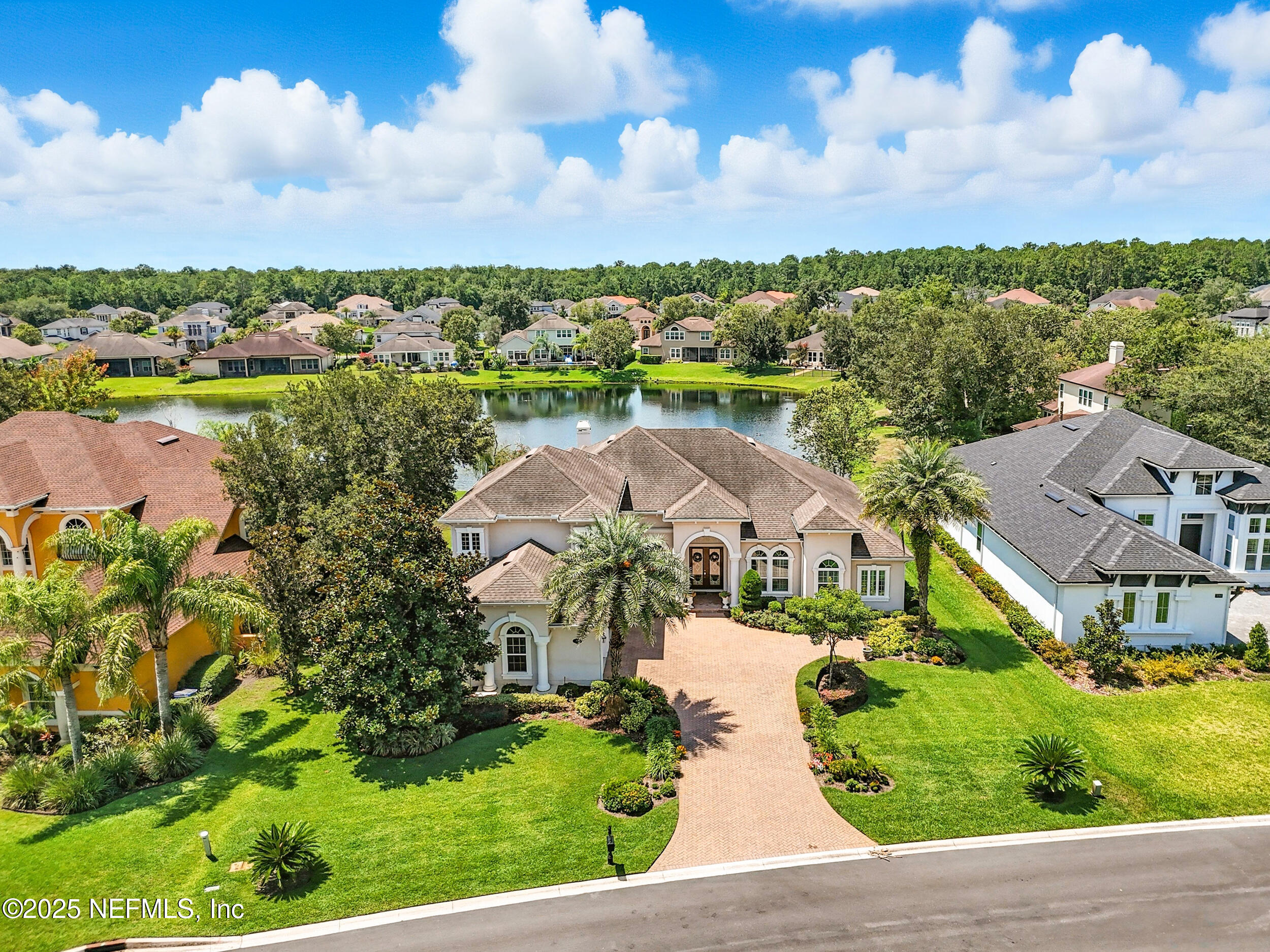 743 E DORCHESTER Drive, St. Johns