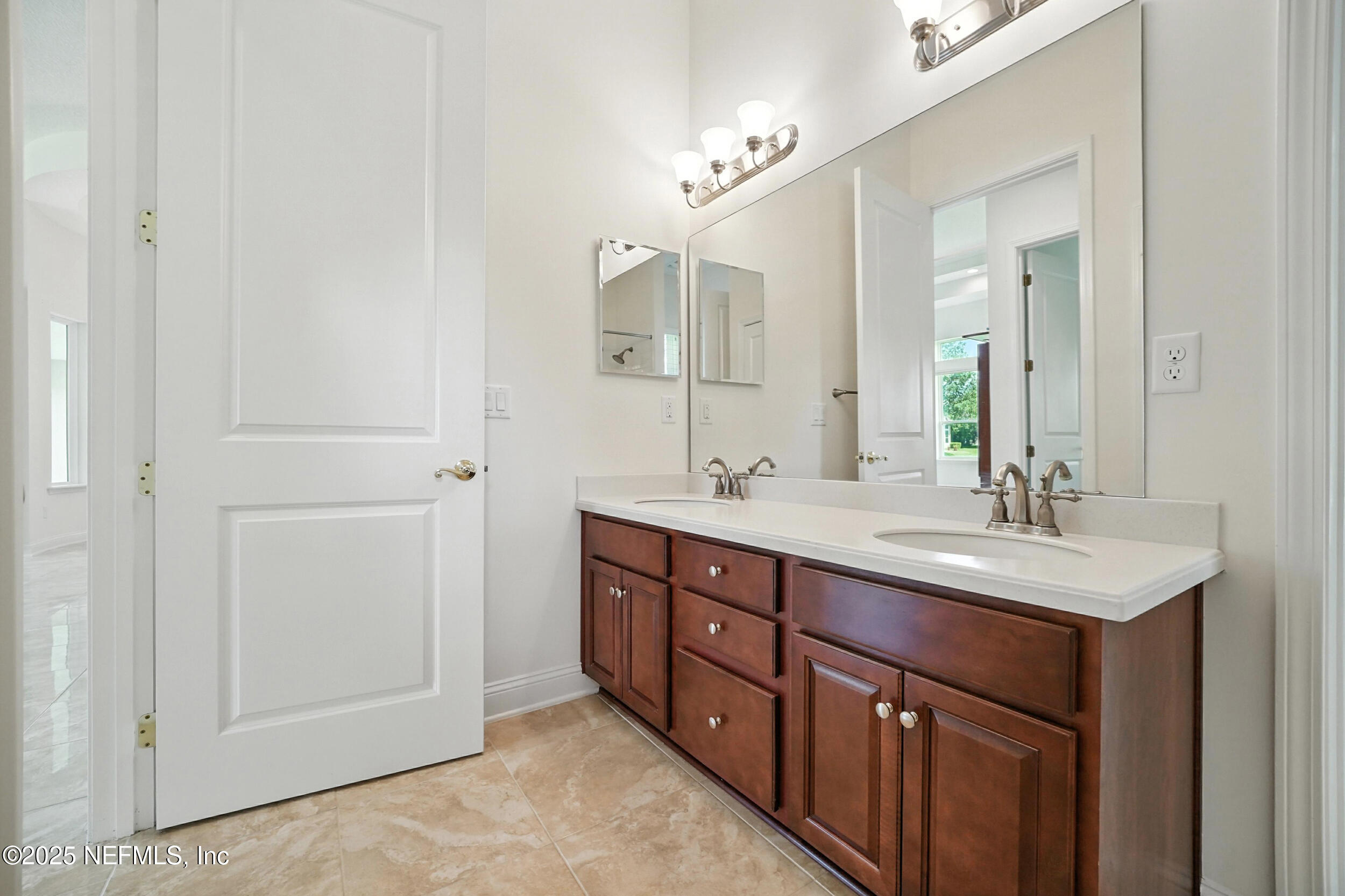 743 E DORCHESTER Drive, St. Johns