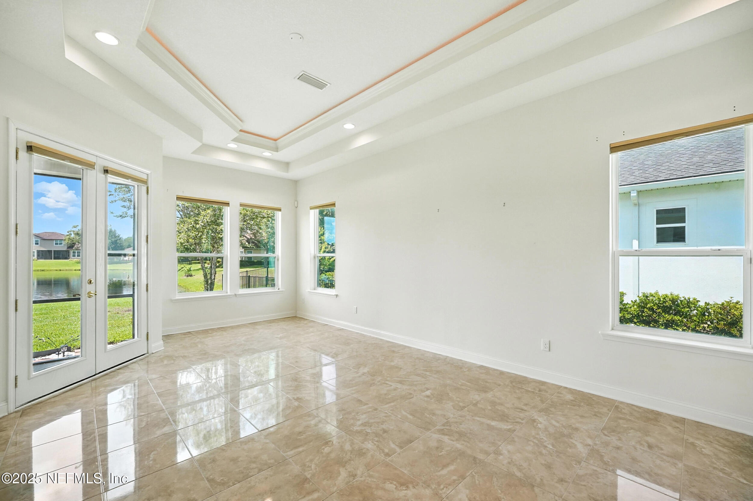 743 E DORCHESTER Drive, St. Johns