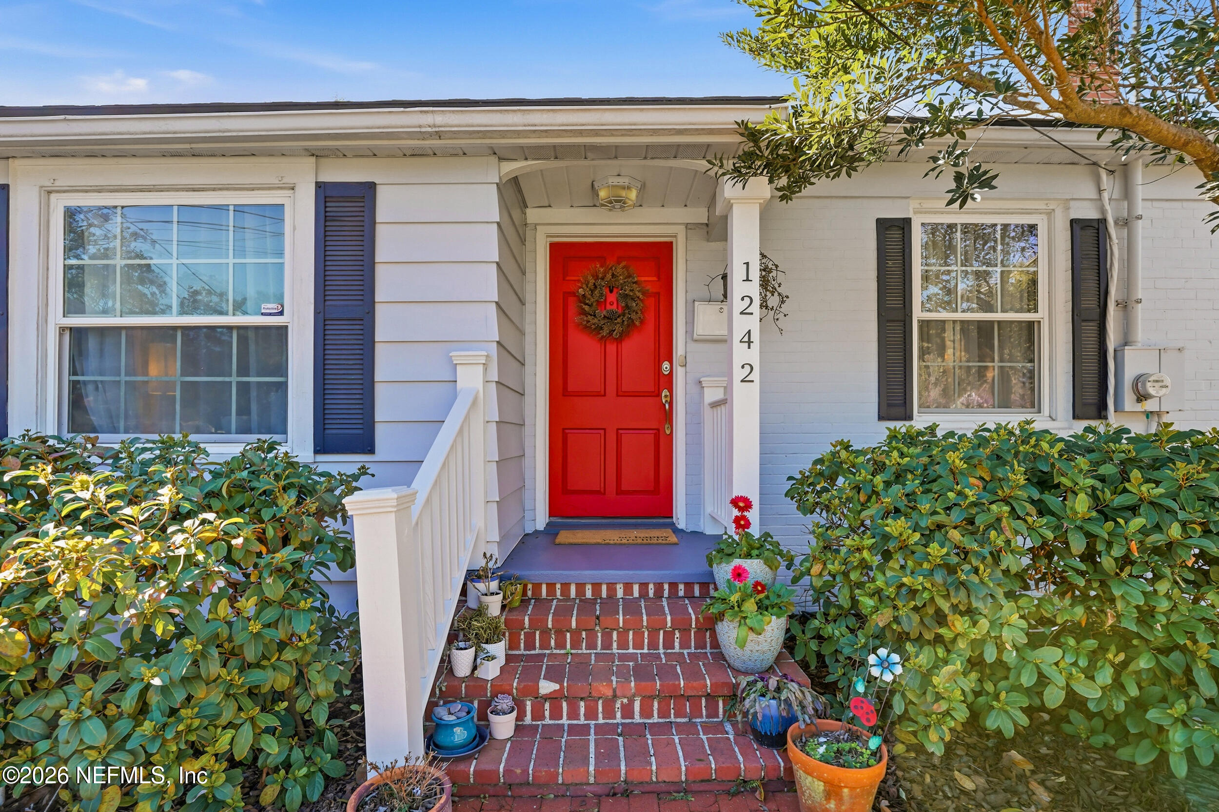 1242 PEACHTREE Street