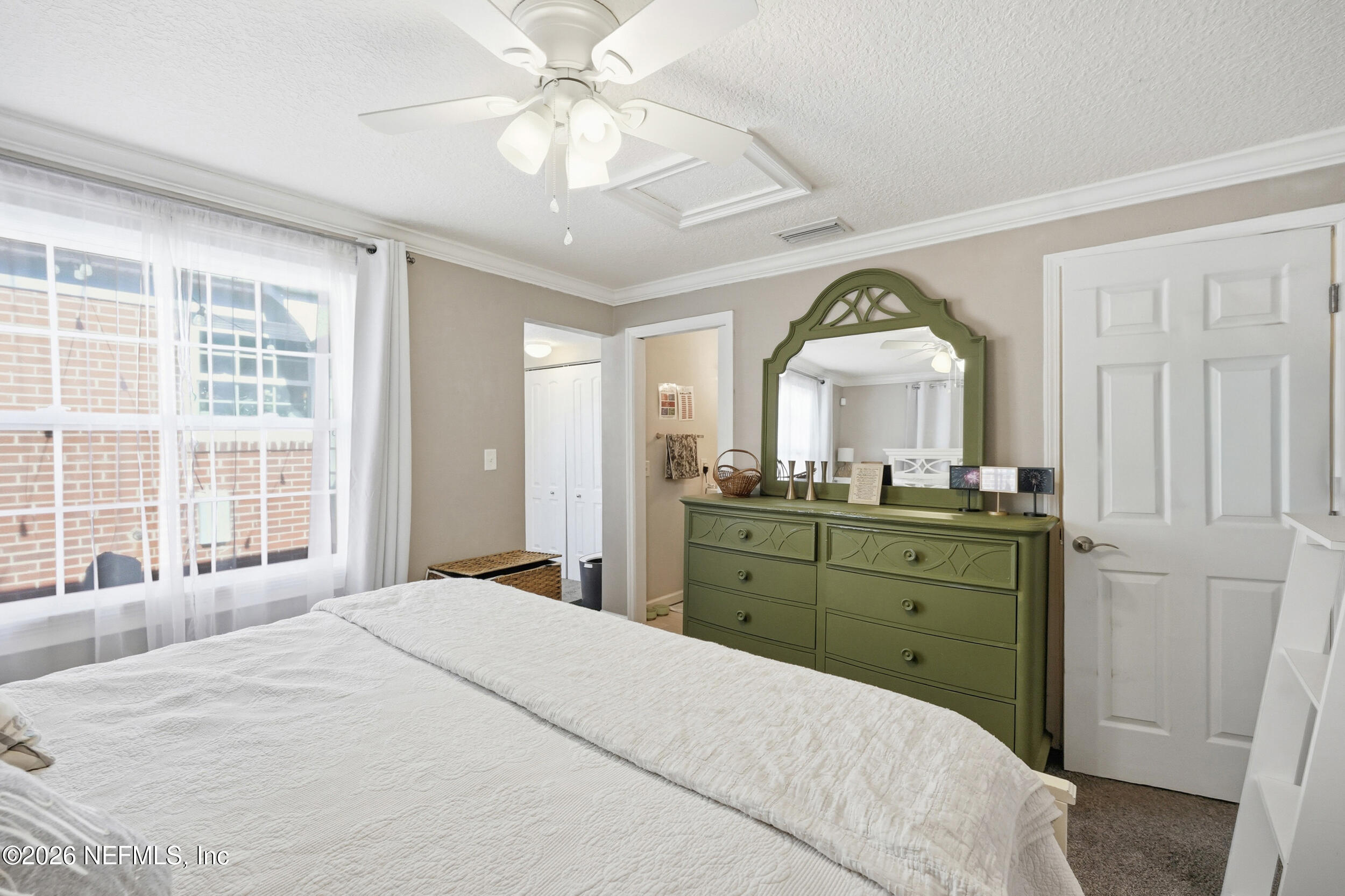 1242 PEACHTREE Street