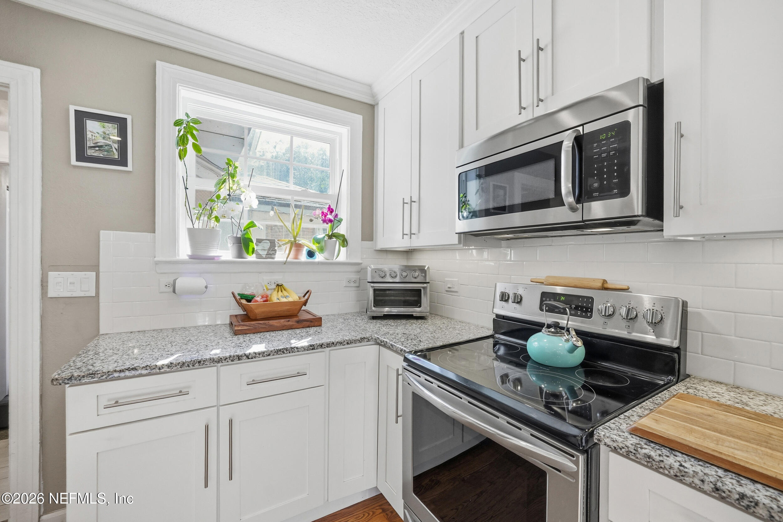 1242 PEACHTREE Street