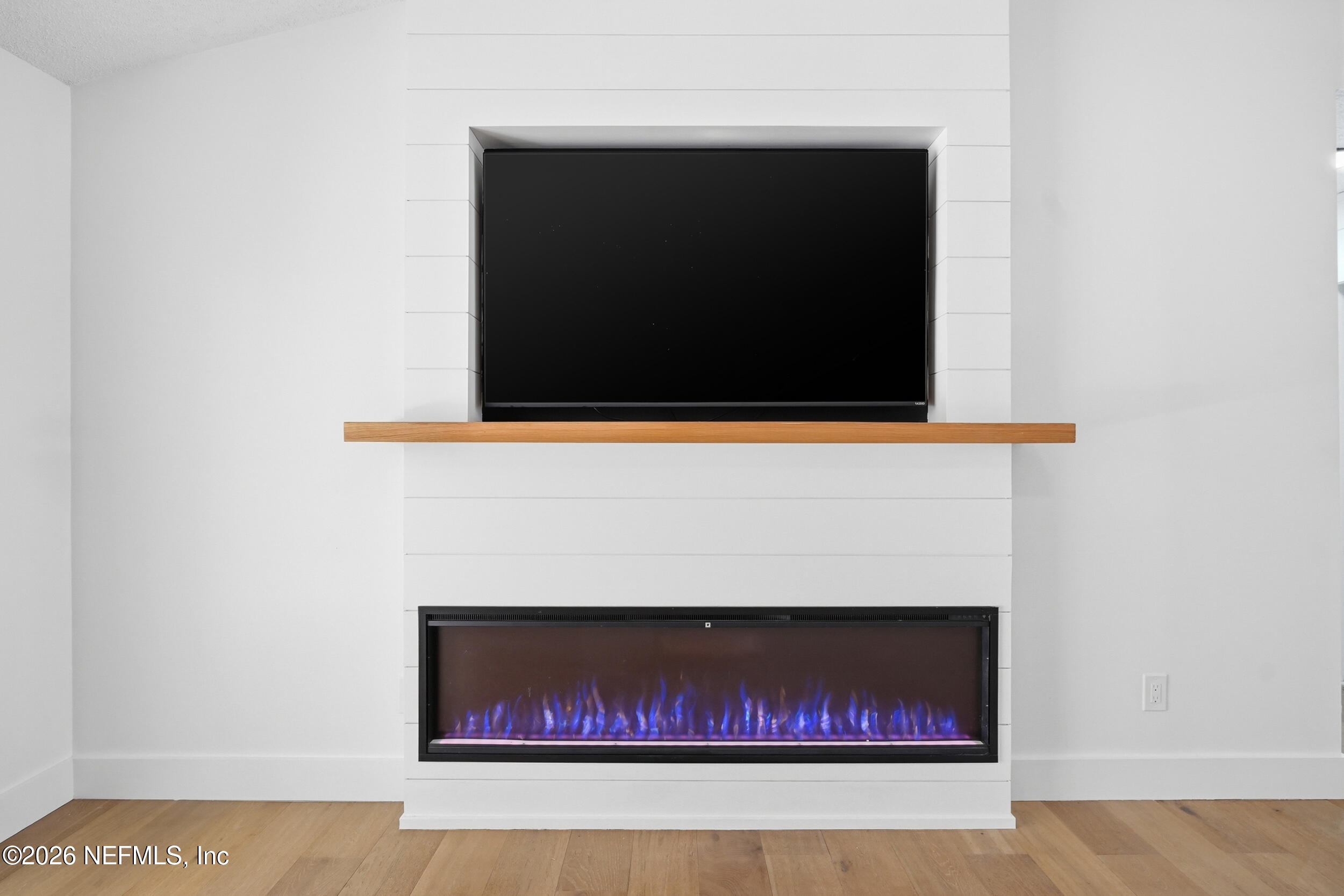 13258 COMPANION Circle S