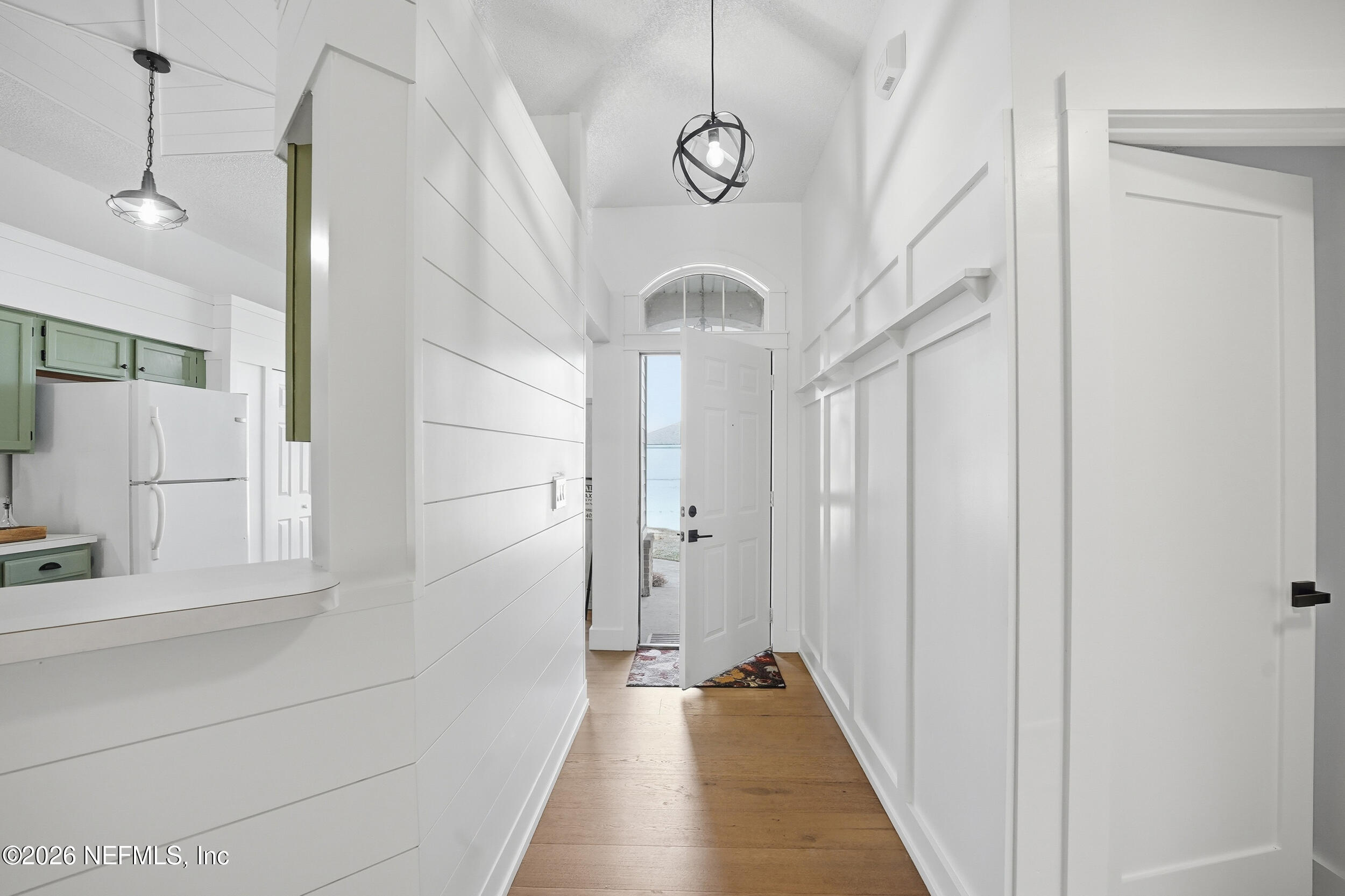 13258 COMPANION Circle S